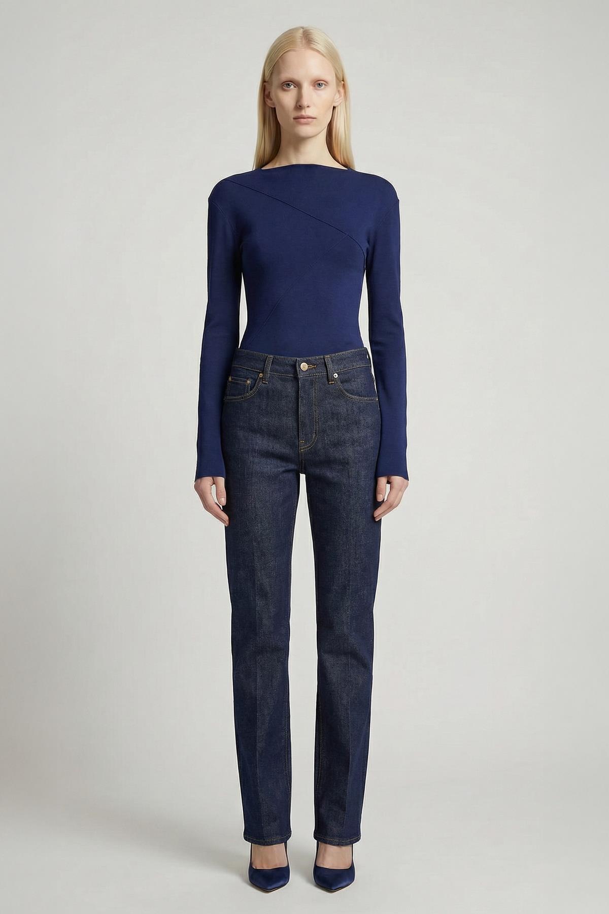 8238A Bisiklet Yaka Ön Çimalı Bluz Laci - RAYS