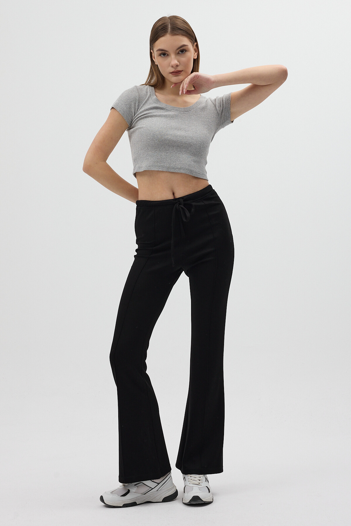 Siyah Geniş Paça Beli Bağcıklı Kadın Pantolon 8246A - 1