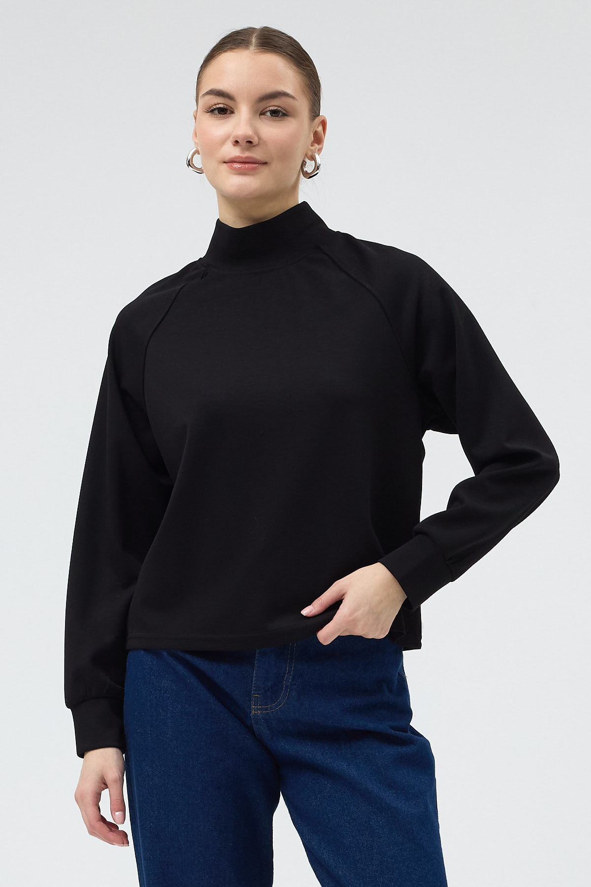Siyah Dik Yaka Reglan Kol Kadın Sweat 8252A 