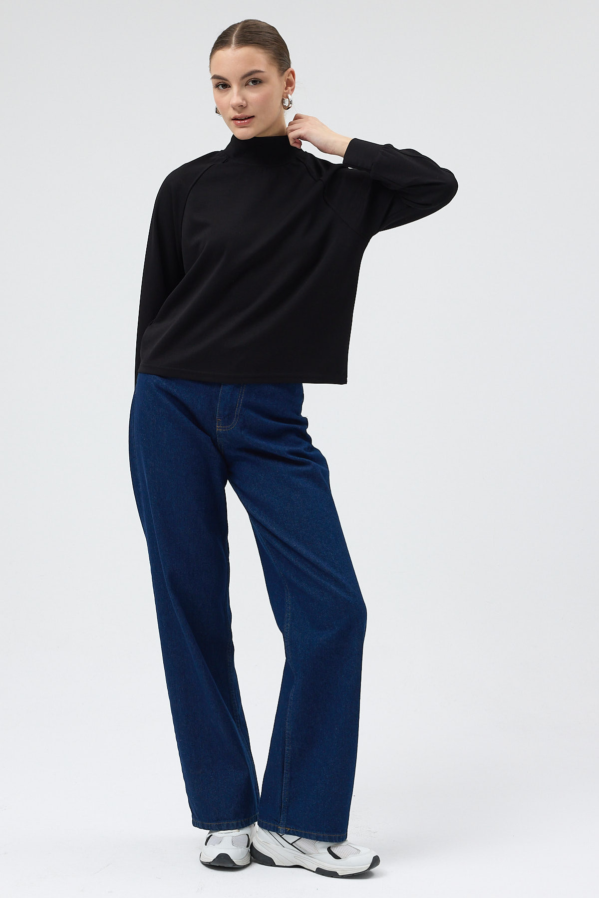 Siyah Dik Yaka Reglan Kol Kadın Sweat 8252A - 3