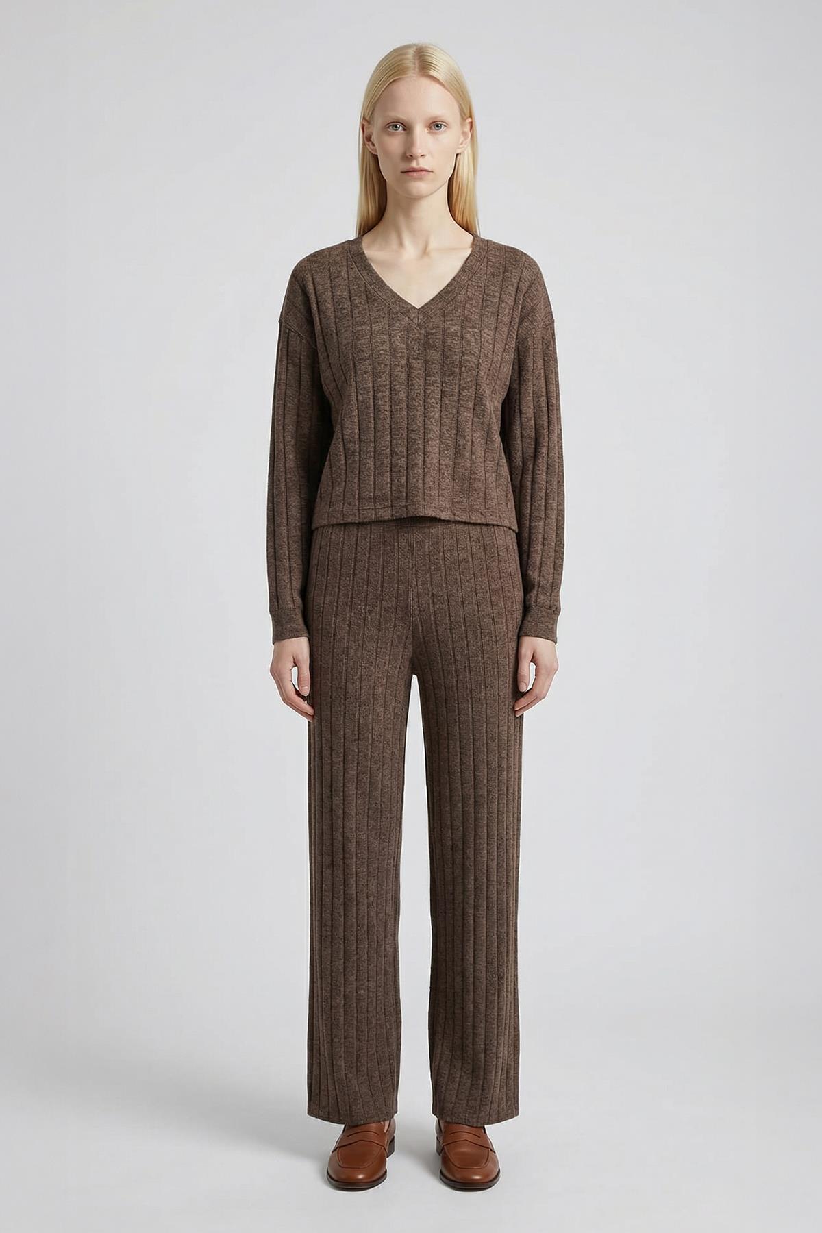 8259A V Yaka Bluz Acı Kahve - RAYS