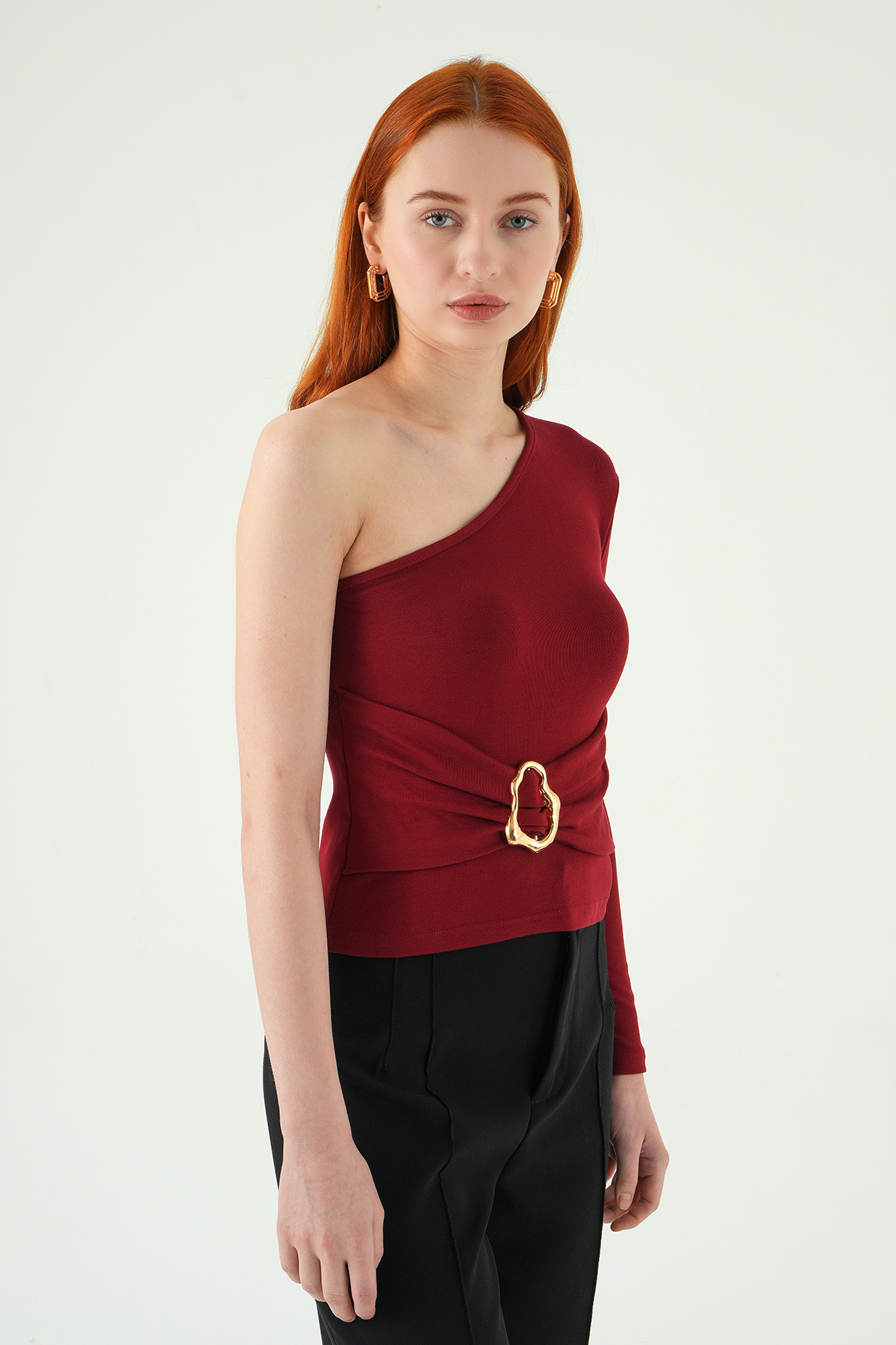 8261A Tek Kol Tokalı Bluz Bordo - 2