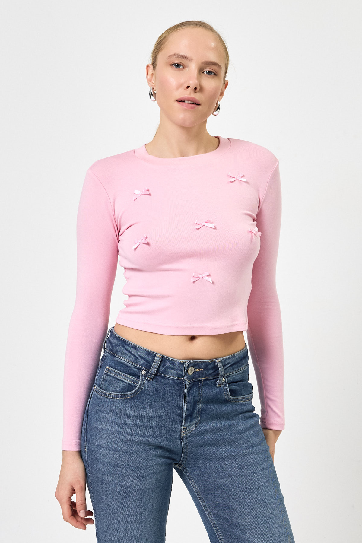 Pembe Bisiklet Yaka Kurdele Aplike Detaylı Kadın Crop Body 8264A 