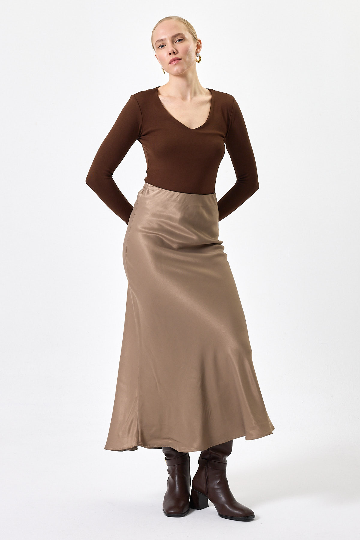 Kahverengi Fitilli V Yaka Uzun Kollu Kadın Body 8266A - 3