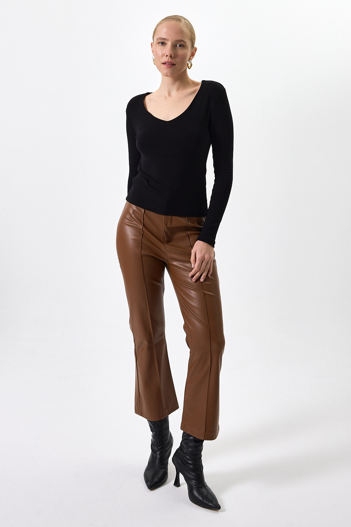 Siyah Fitilli V Yaka Uzun Kollu Kadın Body 8266A - 6