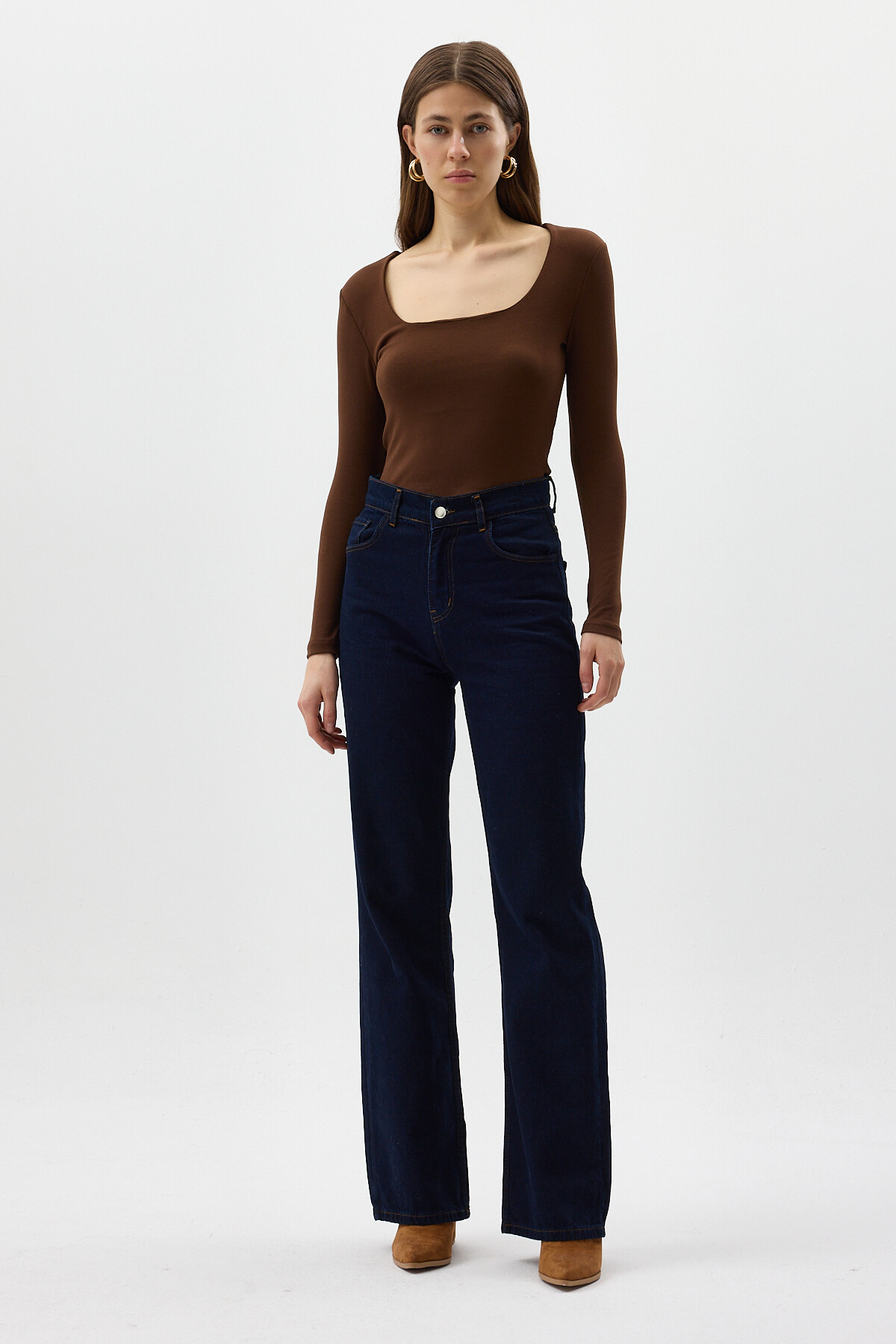 Kahverengi Kare Yaka Uzun Kollu Fitilli Kadın Body 8267A - 7