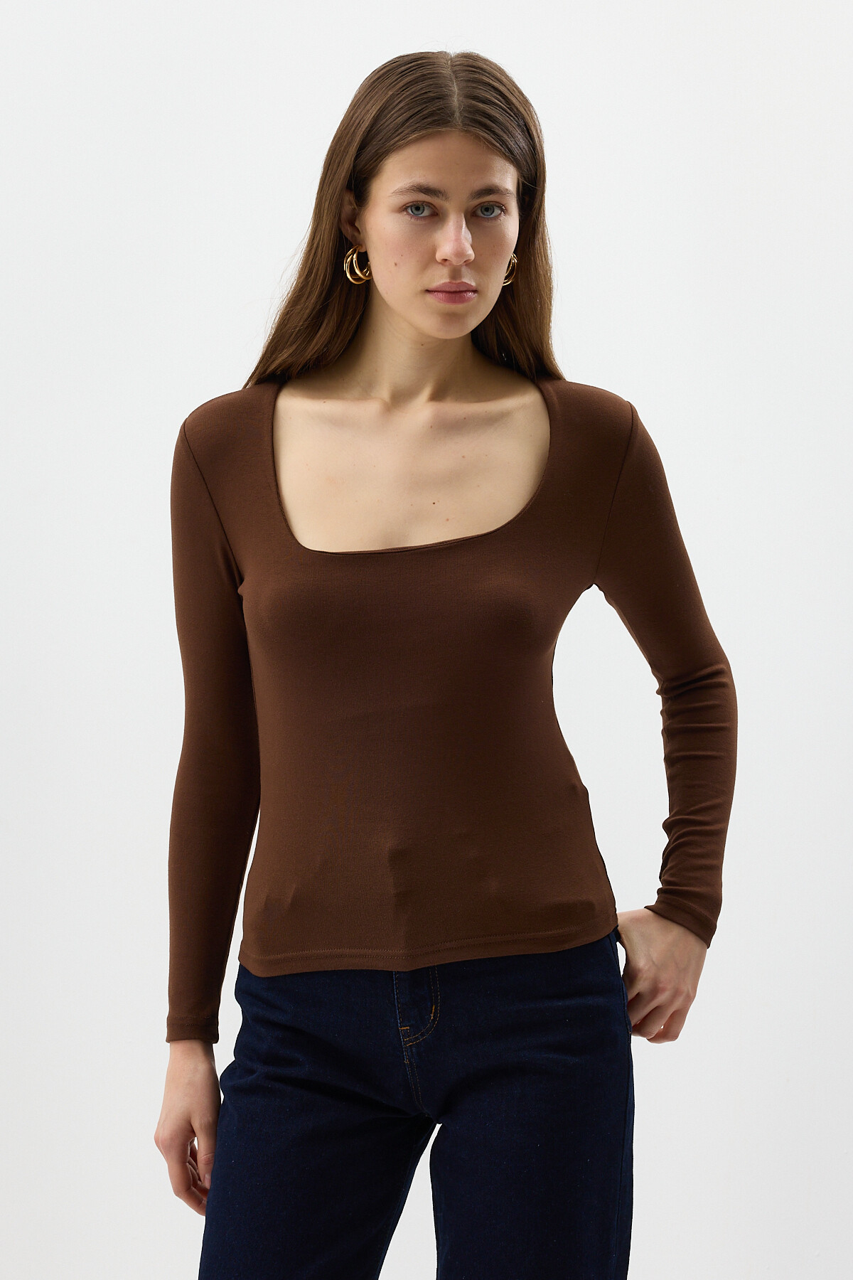 Kahverengi Kare Yaka Uzun Kollu Fitilli Kadın Body 8267A - 1