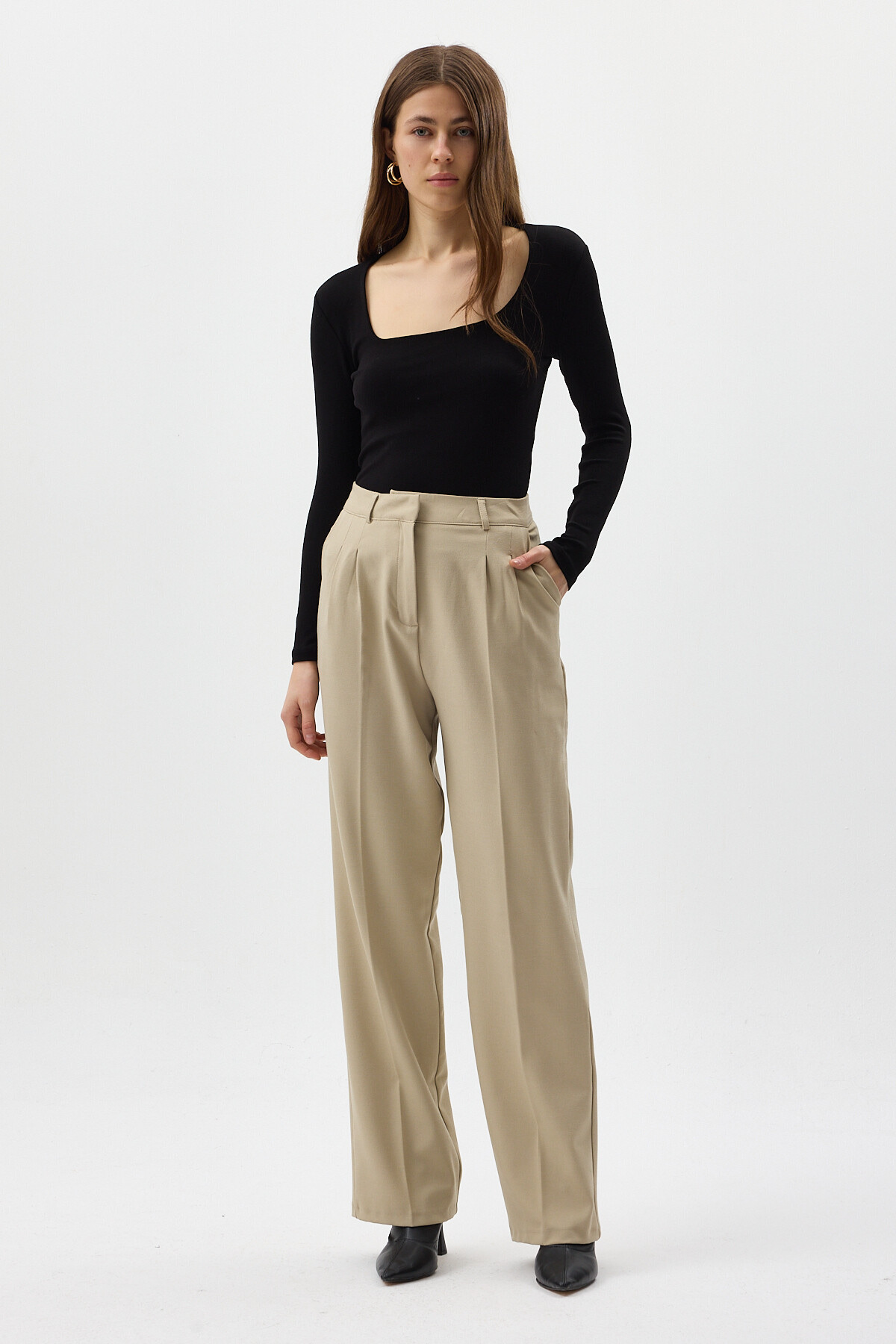 Siyah Kare Yaka Uzun Kollu Fitilli Kadın Body 8267A - RAYS