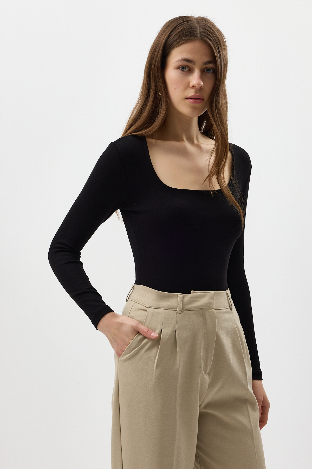 Siyah Kare Yaka Uzun Kollu Fitilli Kadın Body 8267A 