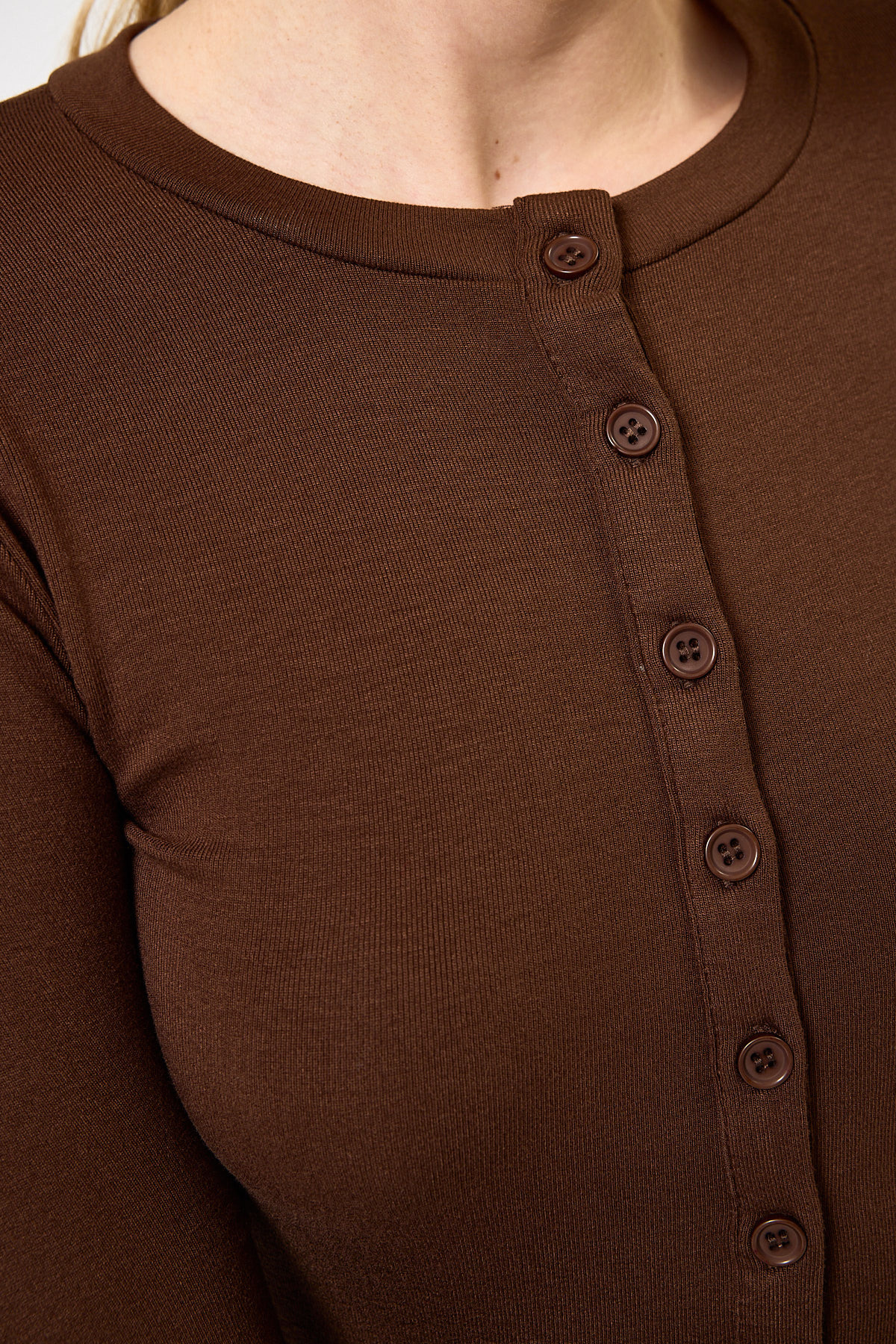 Kahverengi Ön Düğmeli Bisiklet Yaka Uzun Kollu Fitilli Kadın Body 8270A - 4