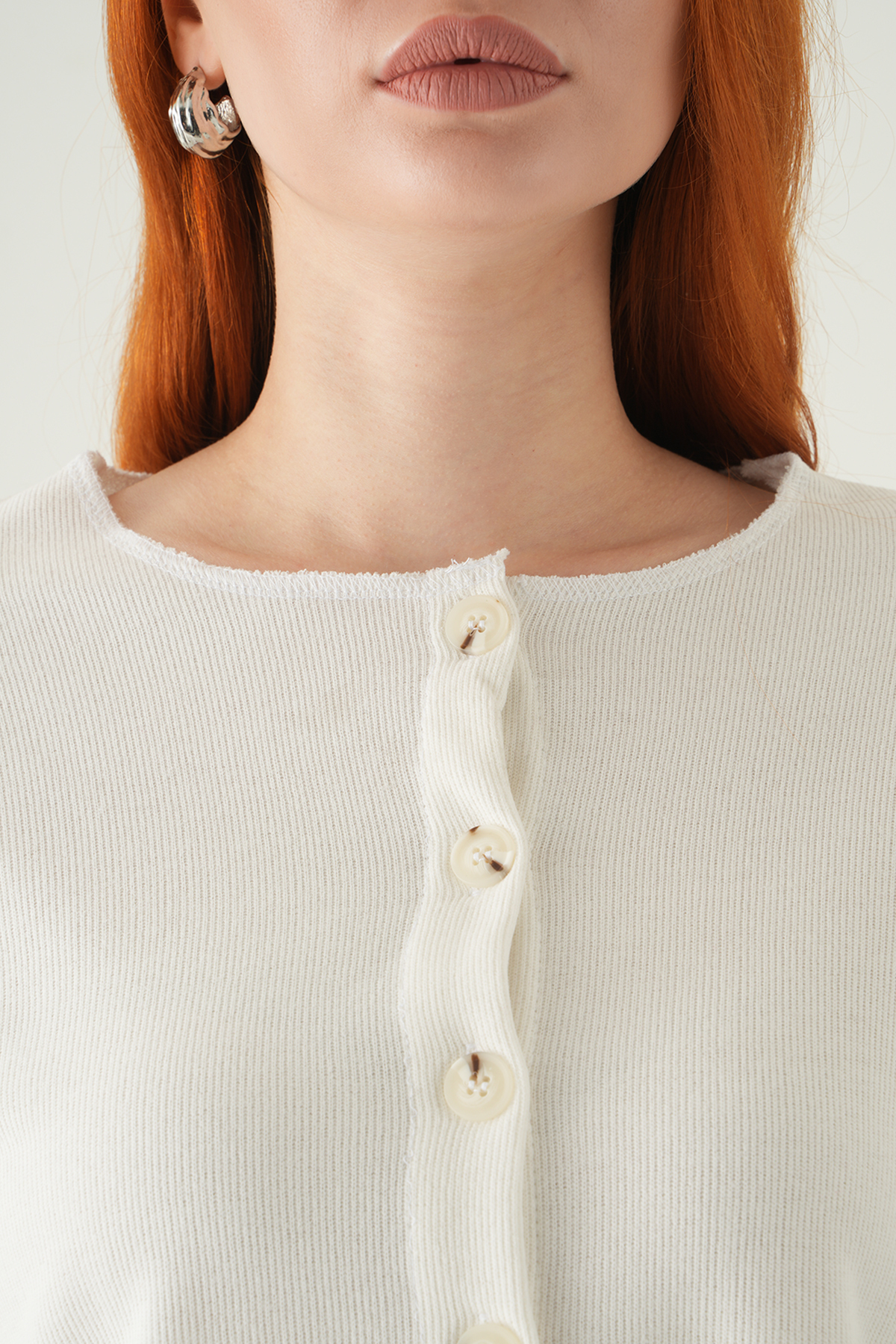 Ekru Düğmeli Bisiklet Yaka Bluz 8273A - RAYS