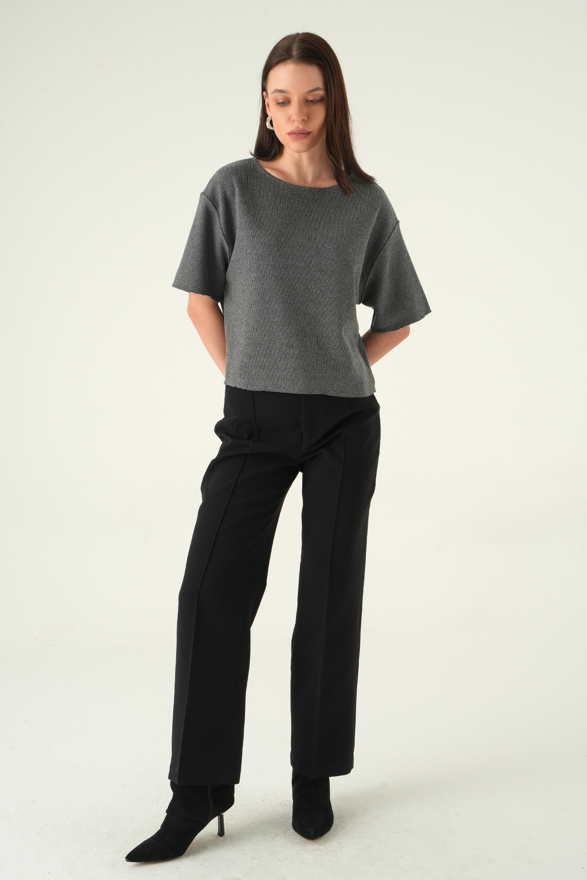 Antrasit Bisiklet Yaka Kısa Kol Bluz 8274A - 3