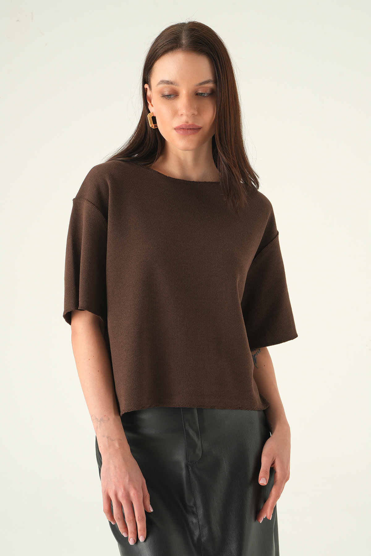 8274A Bisiklet Yaka Kısa Kol Tişört Kahve - RAYS (1)