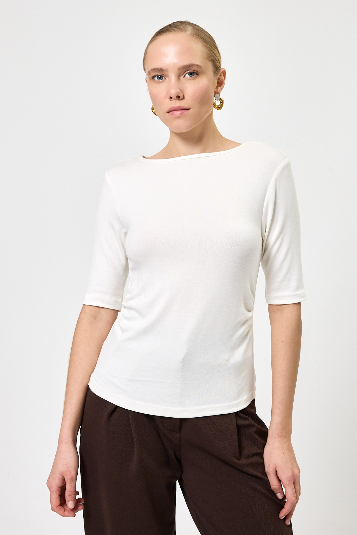 Ekru Bisiklet Yaka Ön Büzgülü Bluz 8279A - 2