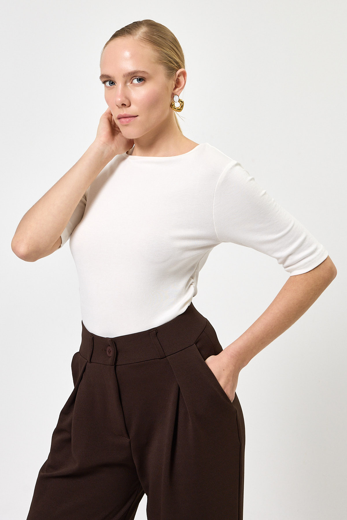 Ekru Bisiklet Yaka Ön Büzgülü Bluz 8279A 