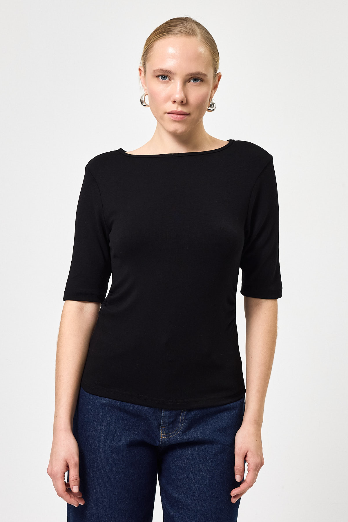 Siyah Bisiklet Yaka Ön Büzgülü Bluz 8279A - 2