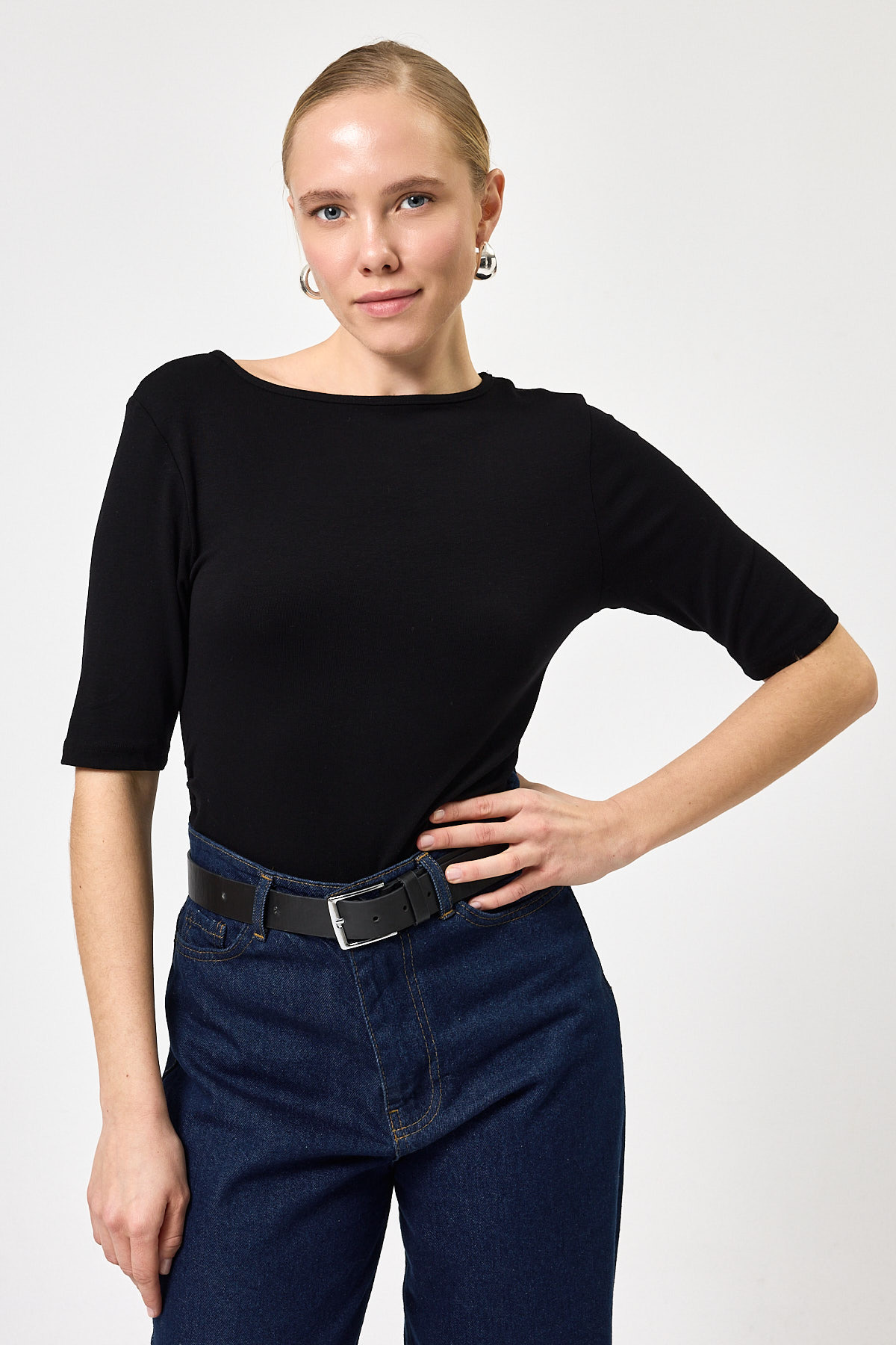 Siyah Bisiklet Yaka Ön Büzgülü Bluz 8279A 