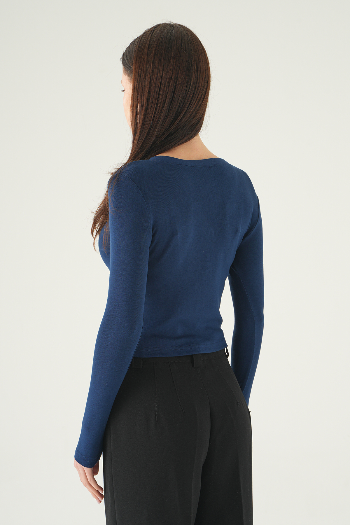 Laci V Yaka Düğmeli Badi 8299A - 5