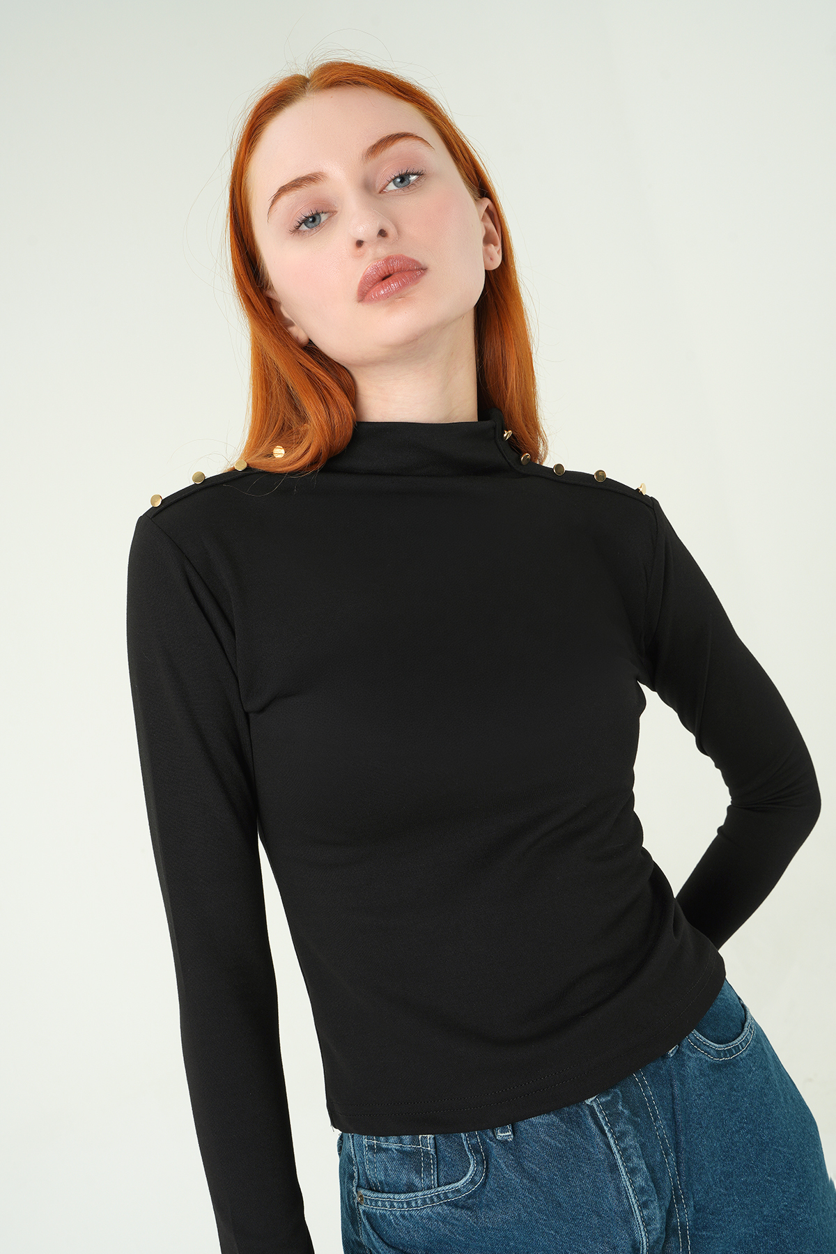 Siyah Omuz Düğmeli Bluz 8312A - 2