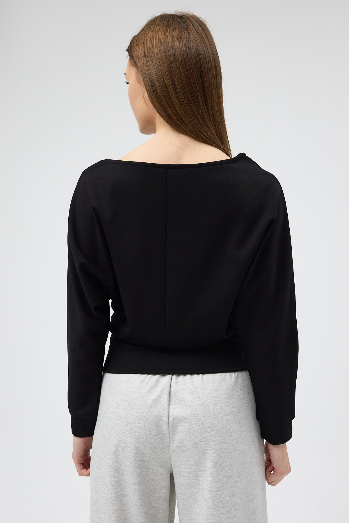 Siyah Kayık Yaka Yarasa Kol Büzgülü Bluz 8316A - 5