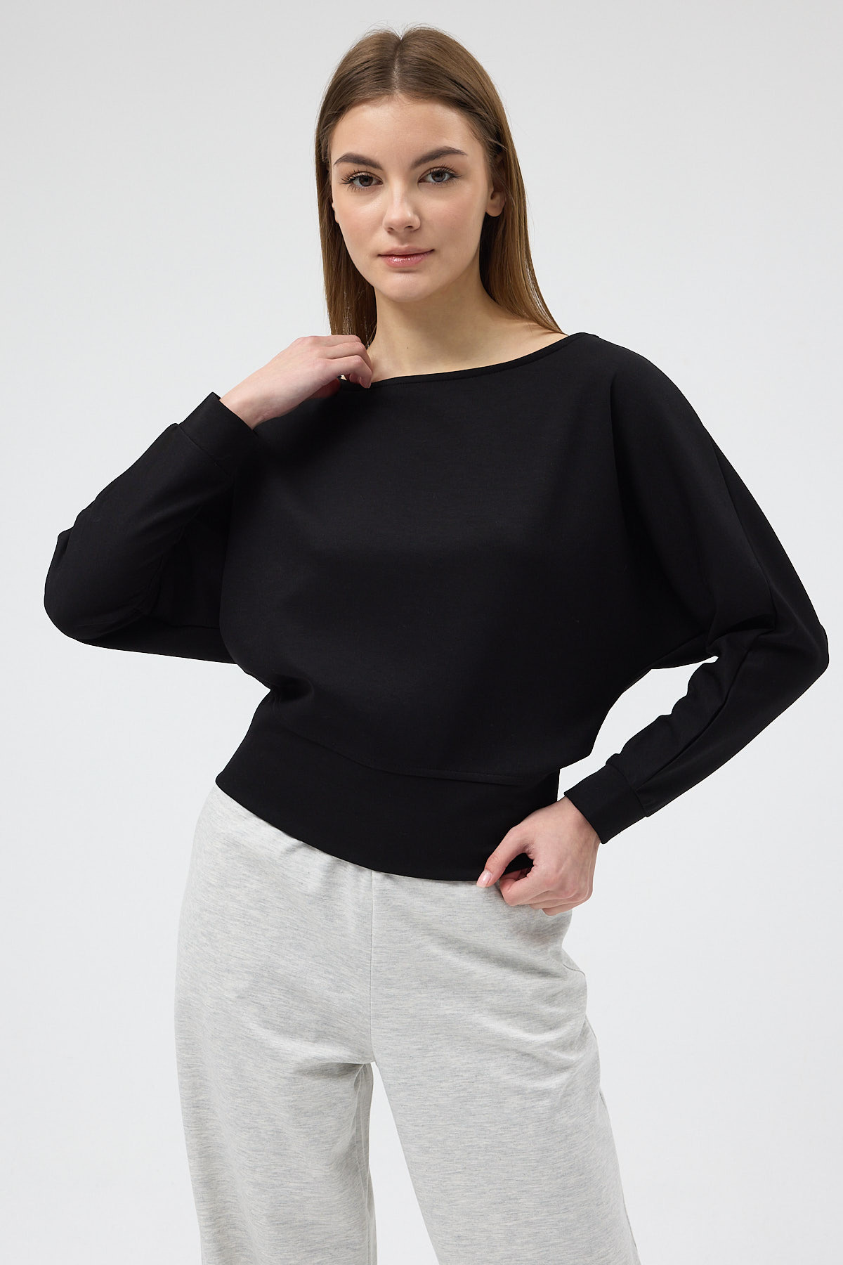 Siyah Kayık Yaka Yarasa Kol Büzgülü Bluz 8316A - 6