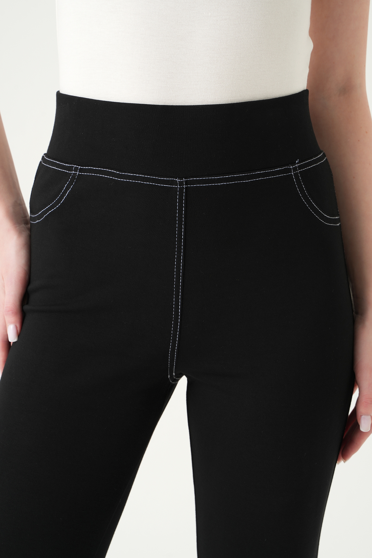 Siyah İspanyol Paça Şeritli Pantolon 8320A - 4