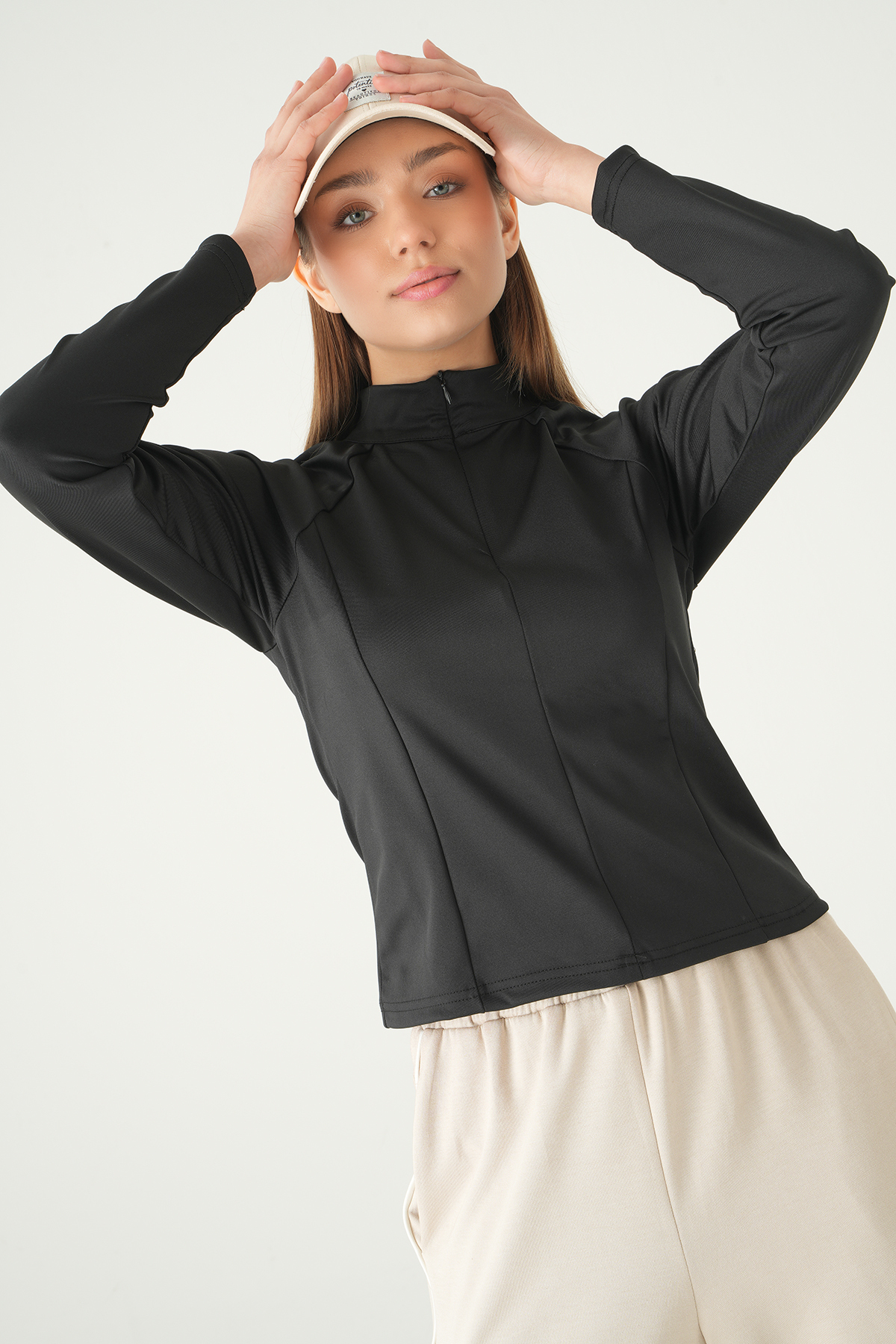 8334A Ön Fermuarlı Uzun Kol Bluz Siyah - RAYS