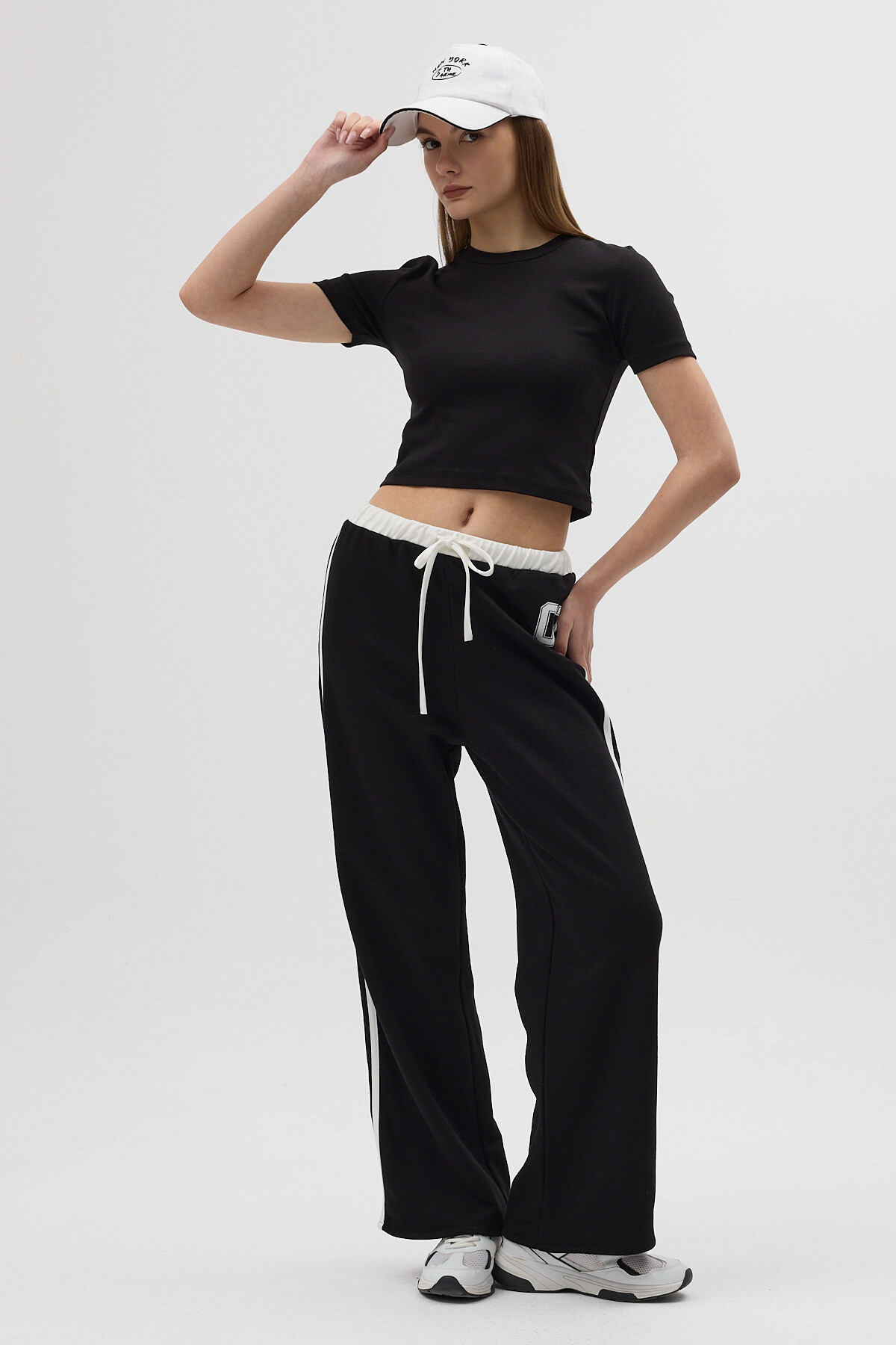 Siyah Baskılı Bel Lastikli Eşofman 8367A - 1