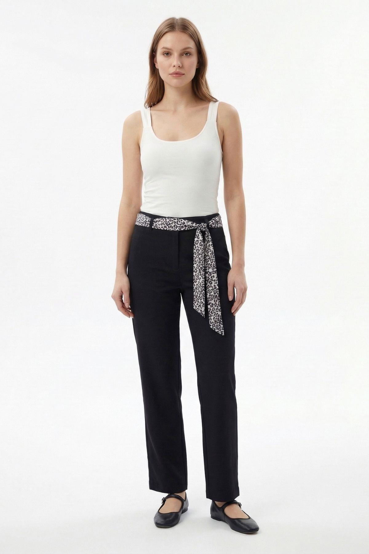 8372A Fular Detay Pantolon Siyah - RAYS