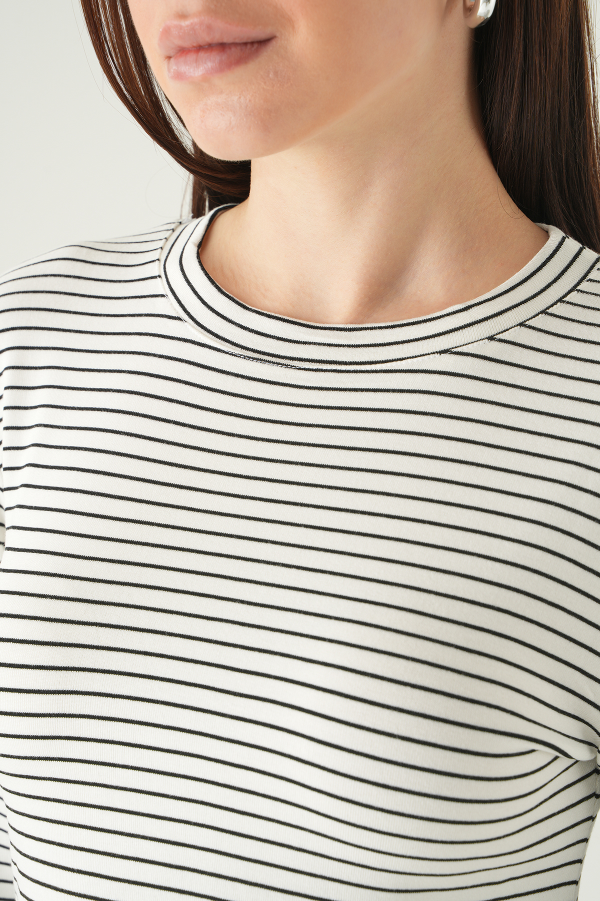 Beyaz Bisiklet Yaka Çizgili Badi 8375A - RAYS