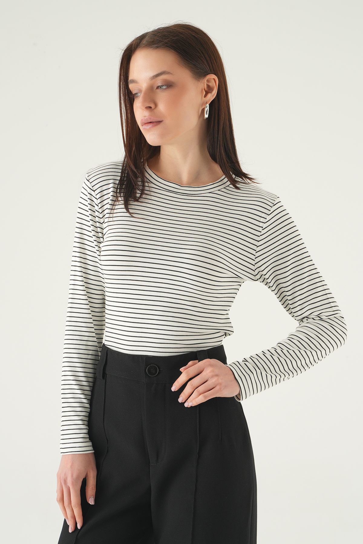 Beyaz Bisiklet Yaka Çizgili Badi 8375A - 7