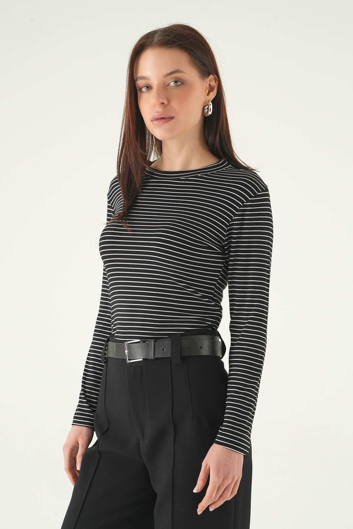 Siyah Bisiklet Yaka Çizgili Badi 8375A - 2