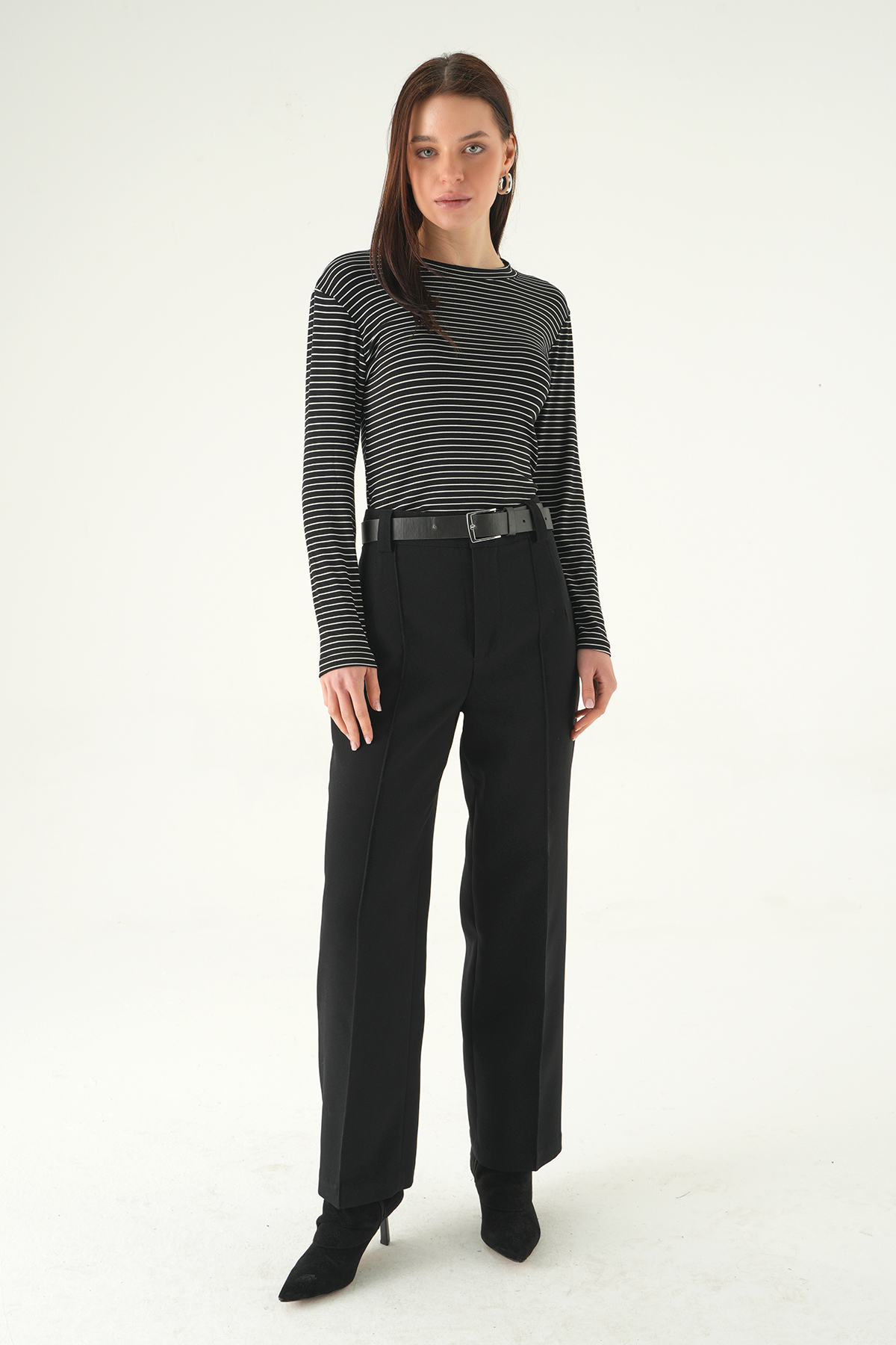 Siyah Bisiklet Yaka Çizgili Badi 8375A - 3