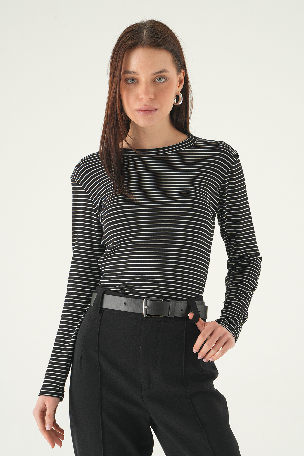 Siyah Bisiklet Yaka Çizgili Badi 8375A - 6