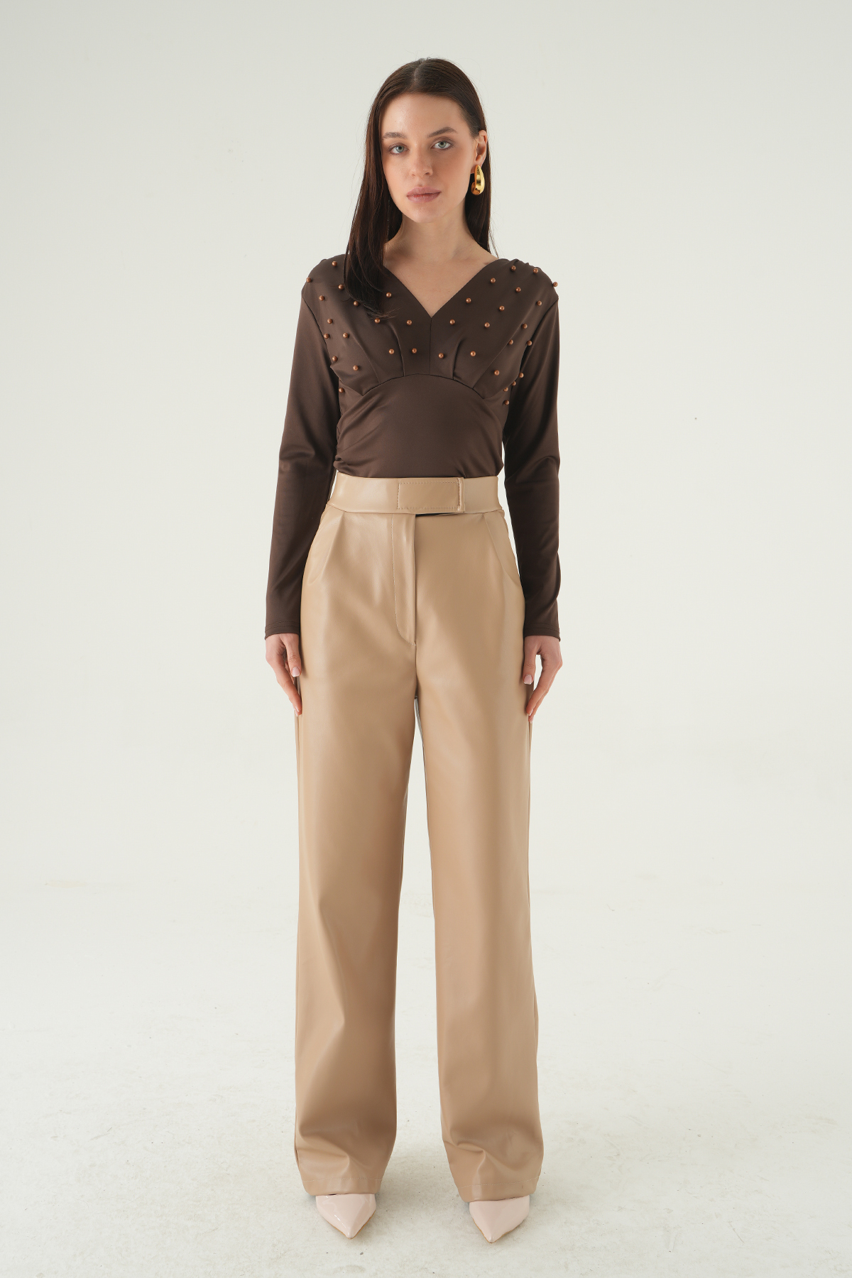 Kahve V Yaka Ön İncili Bluz 8391A - 3