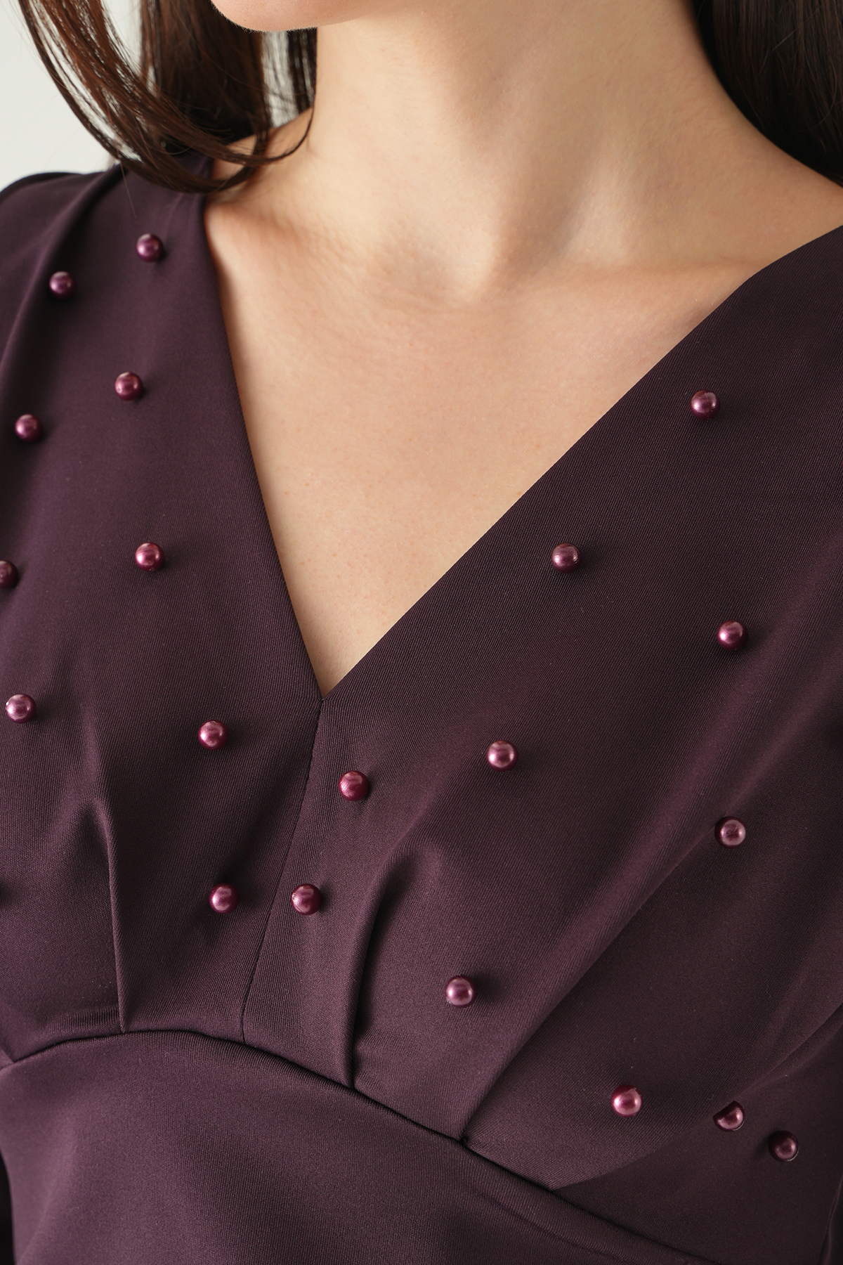 8391A V Yaka Ön İncili Bluz Mürdüm - RAYS