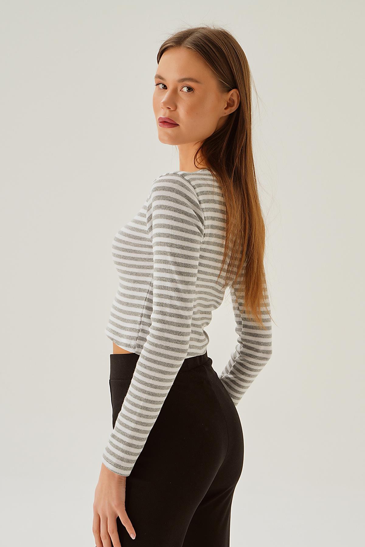 Gri Çizgili Bisiklet Yaka Bluz 842 - 5