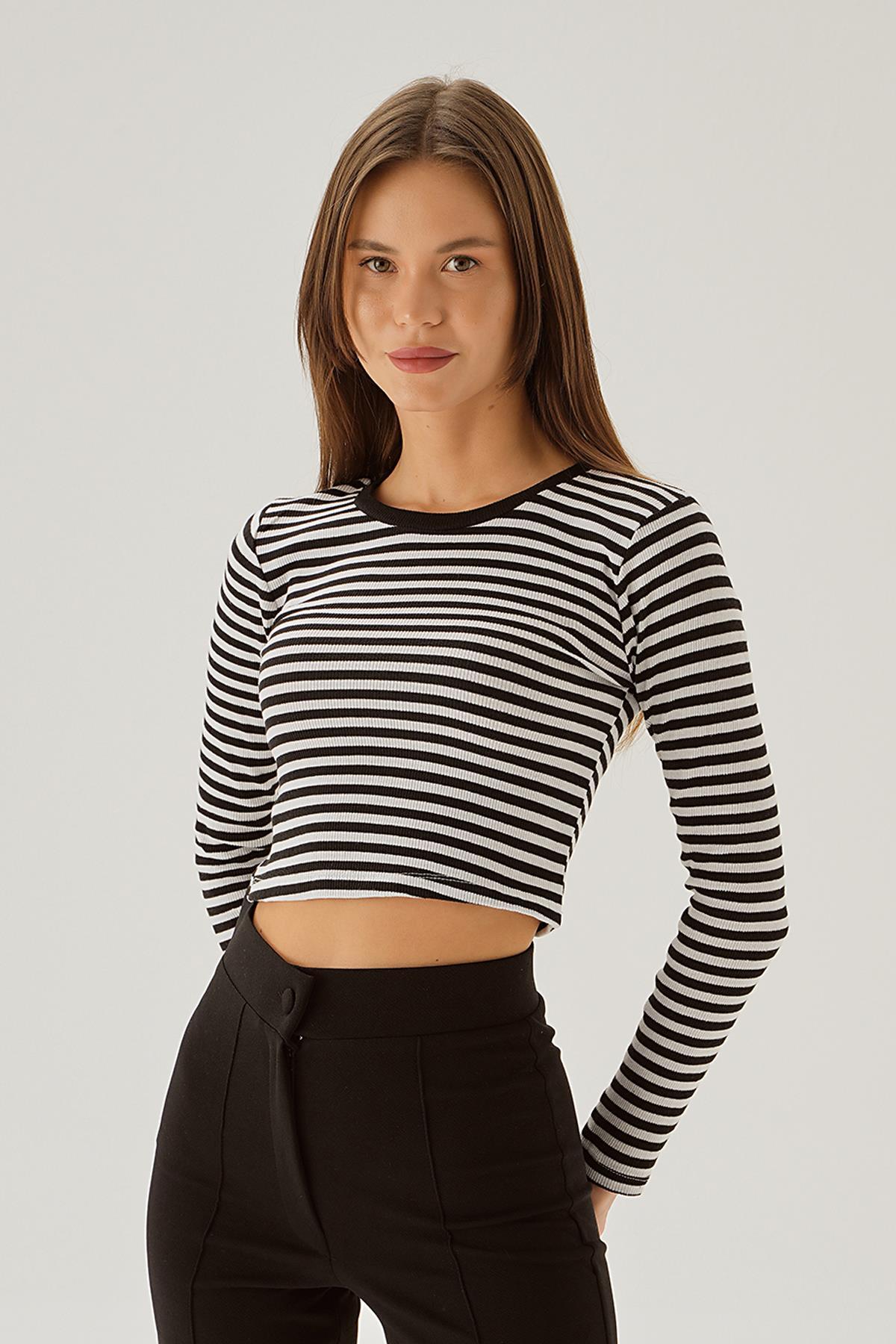 842 Çizgili Bisiklet Yaka Bluz Siyah 