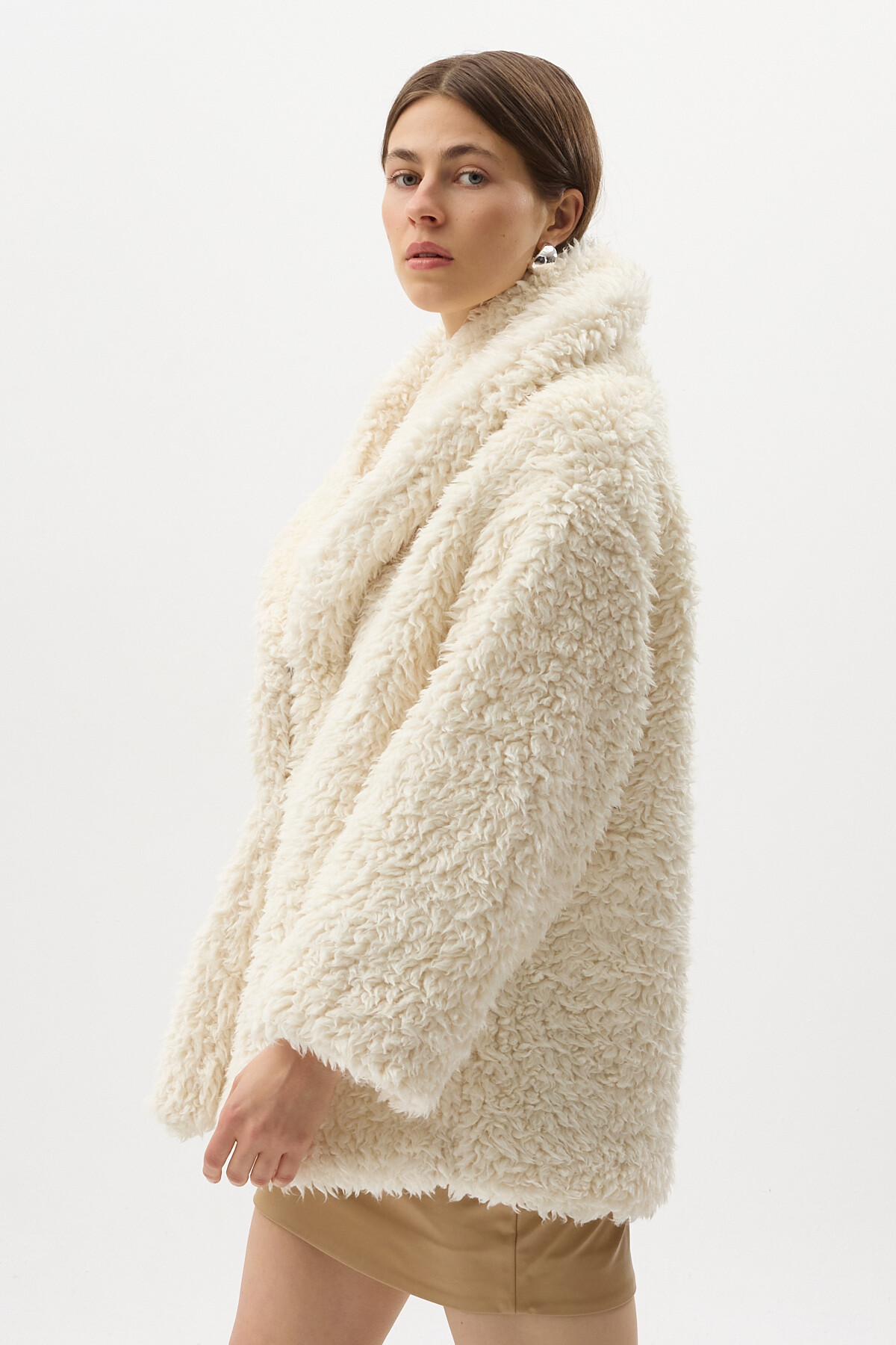 Ekru Çıt Çıtlı Peluş Kadın Kaban 8471 - RAYS