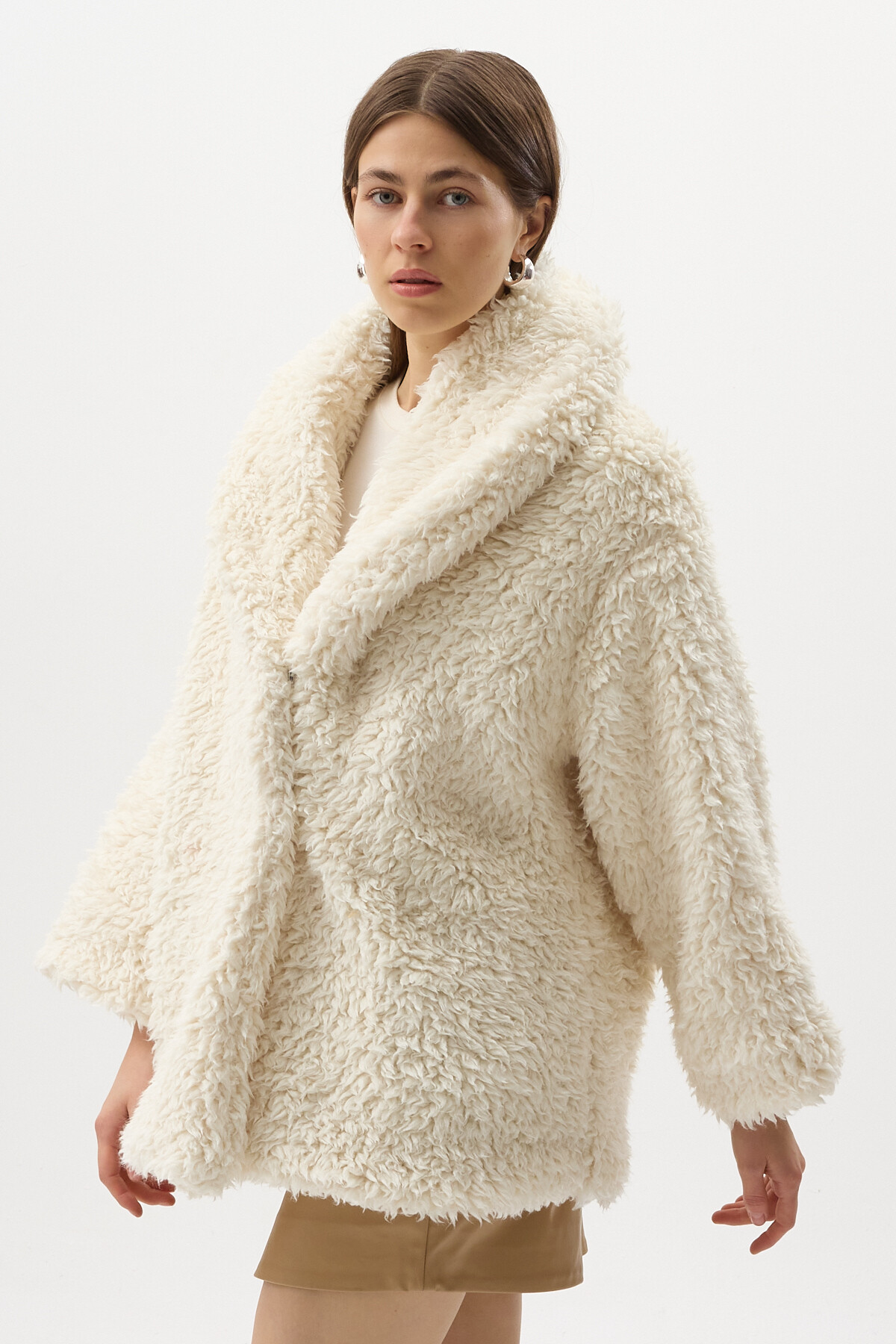 Ekru Çıt Çıtlı Peluş Kadın Kaban 8471 - 4