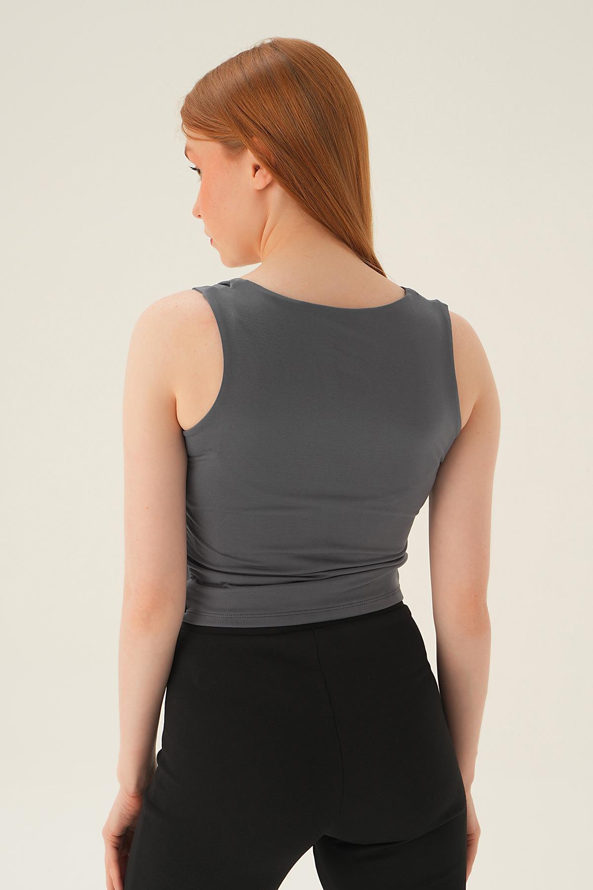 8876 Kare Yaka Bluz Füme - 3