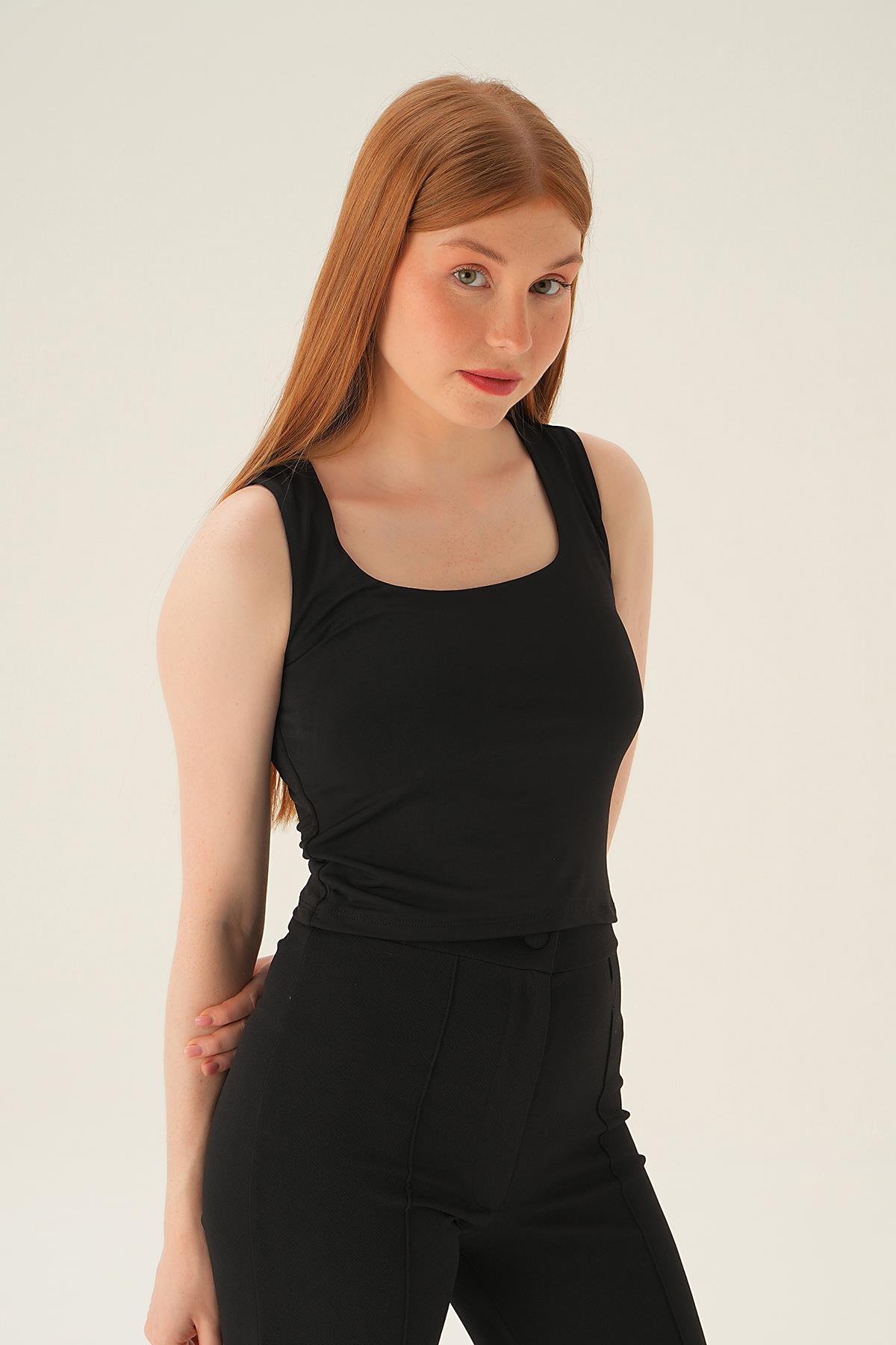 Siyah Kare Yaka Bluz 8876 - 2