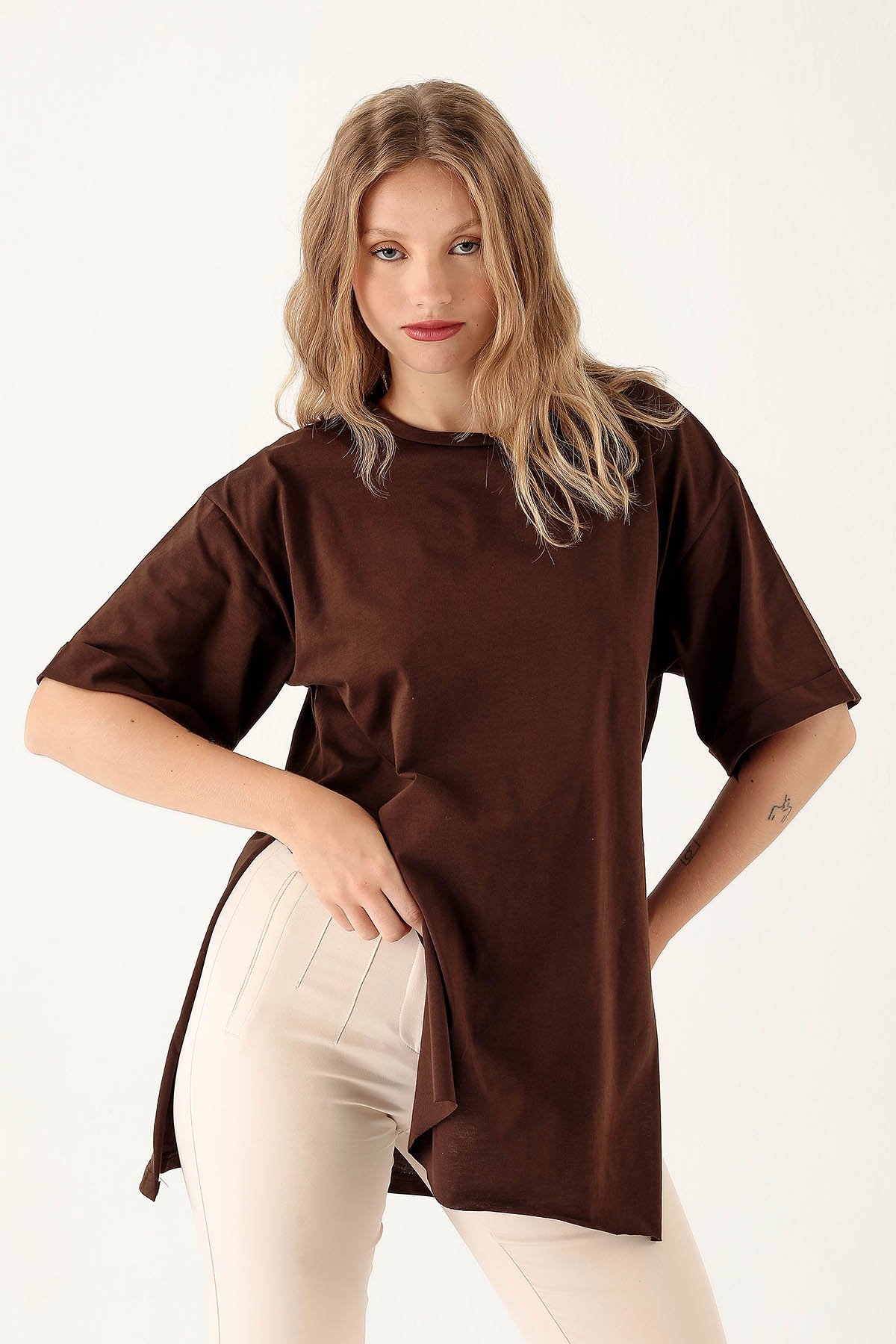 9000M Yan Yırtmaç Dubble Kol Tişört Acı Kahve - 1