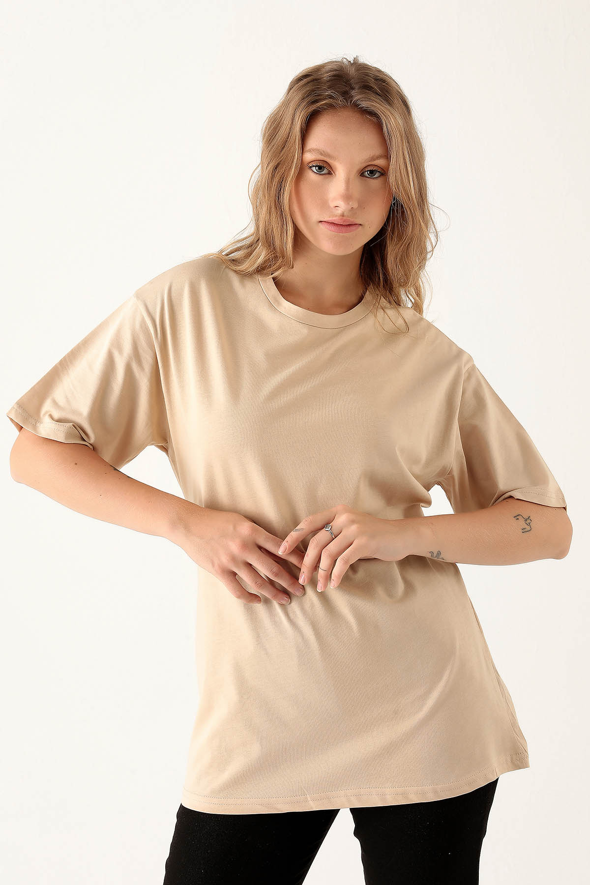 Bej Bisiklet Yaka Oversize Tişört 9001M 