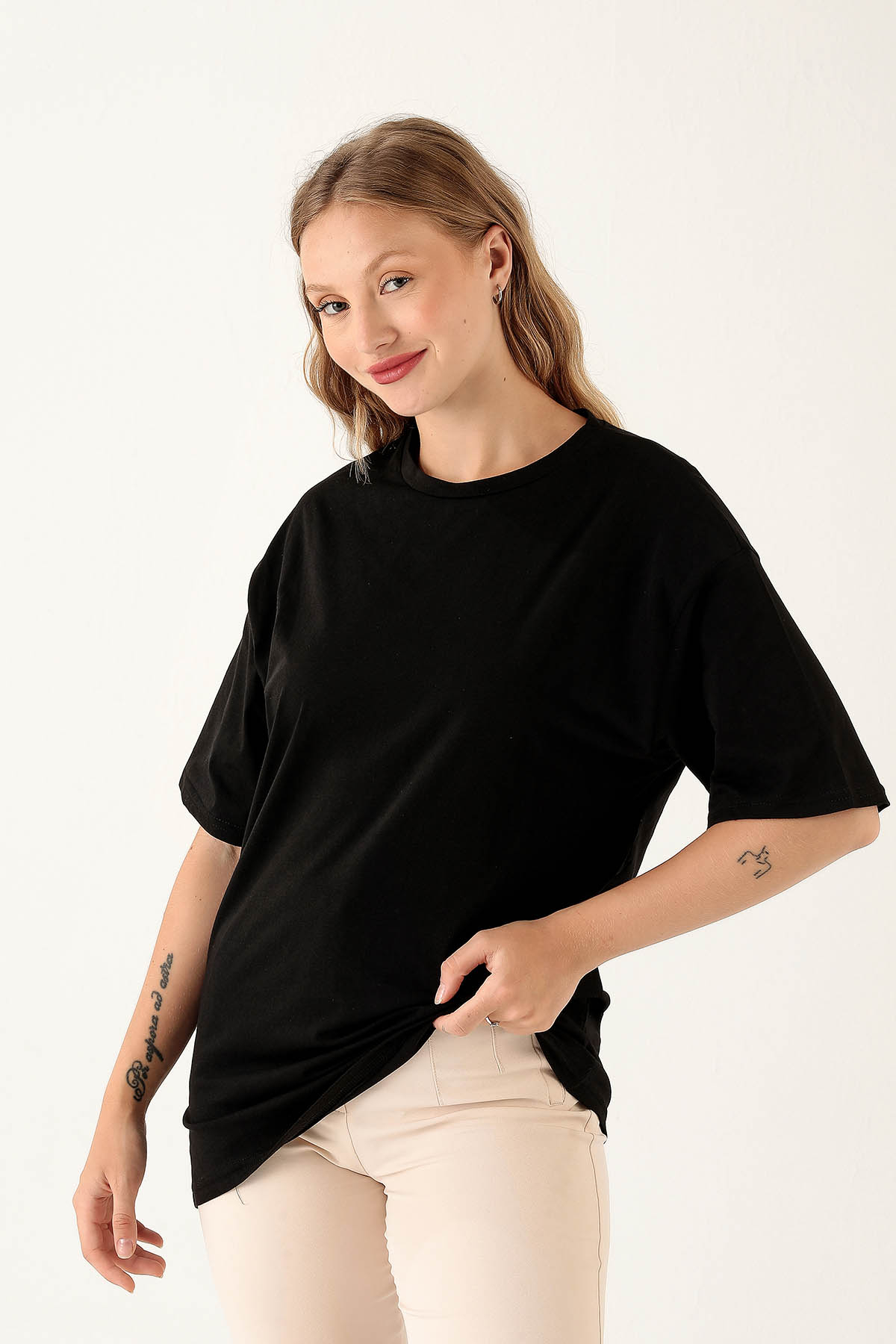 Siyah Bisiklet Yaka Oversize Tişört 9001M 