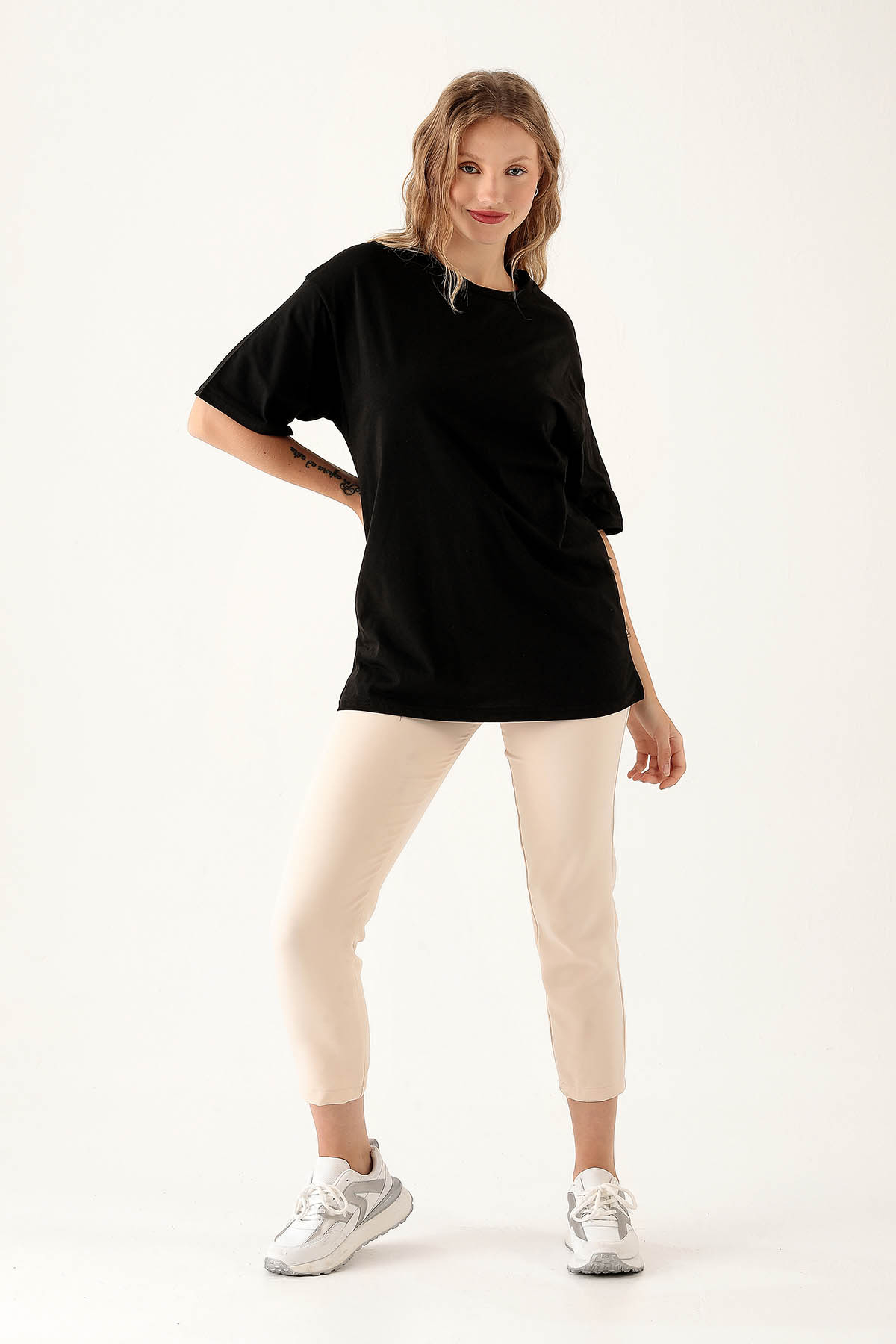 Siyah Bisiklet Yaka Oversize Tişört 9001M - 4