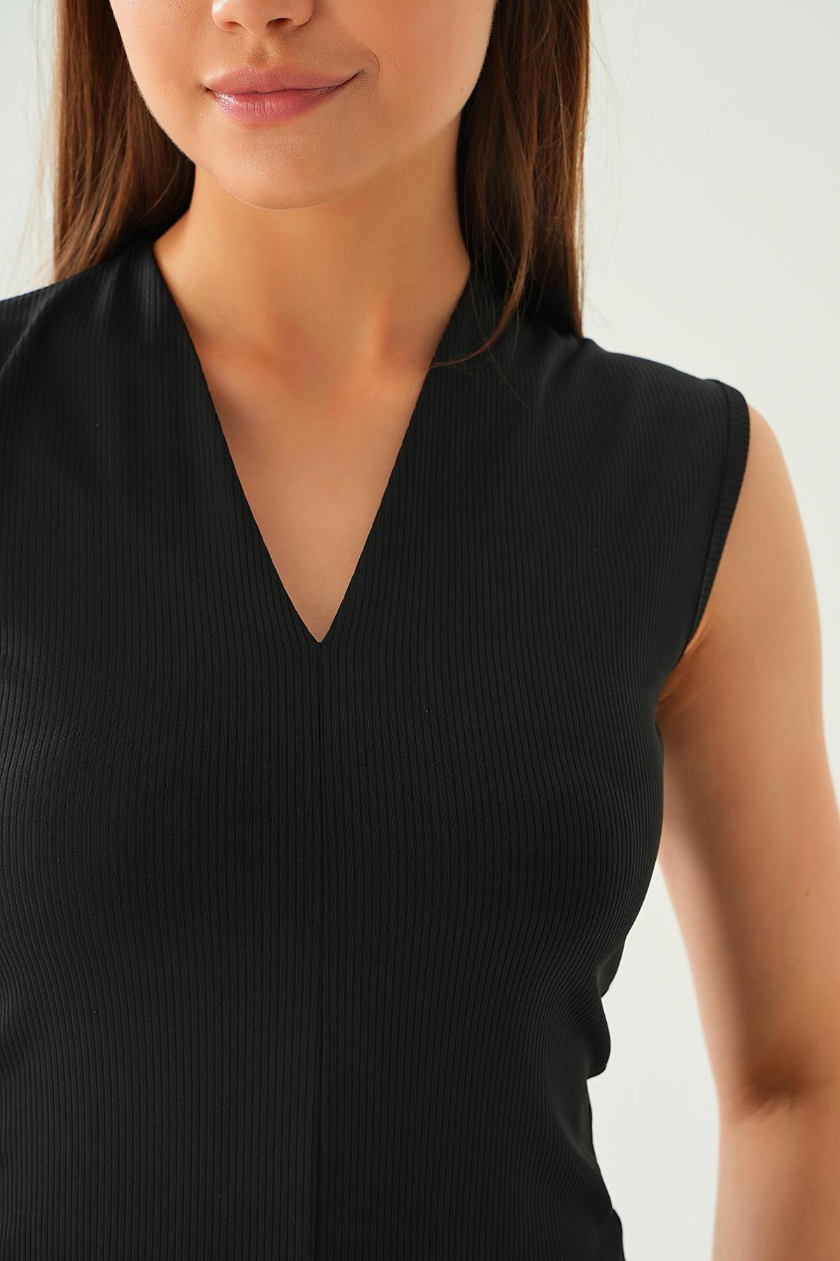 Siyah V Yaka Sıfır Kol Bluz 9030M - 6