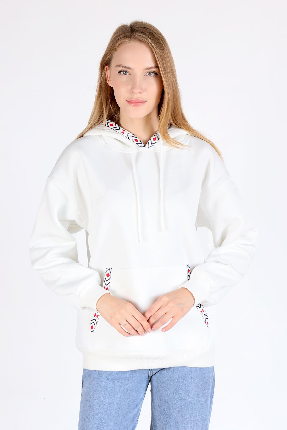 Ekru Yaka Cep Nakışlı Kapüşonlu Sweat 9141M - 1