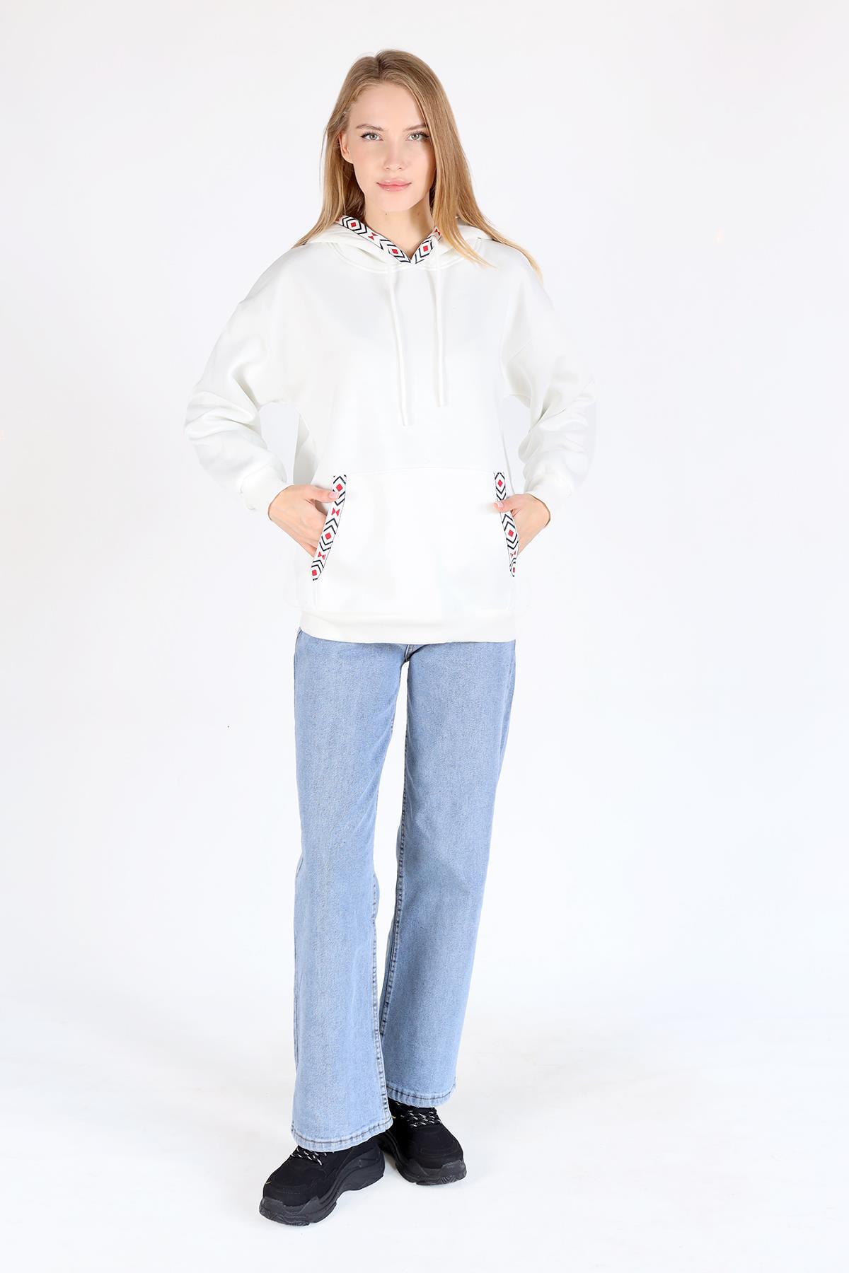 Ekru Yaka Cep Nakışlı Kapüşonlu Sweat 9141M - 7