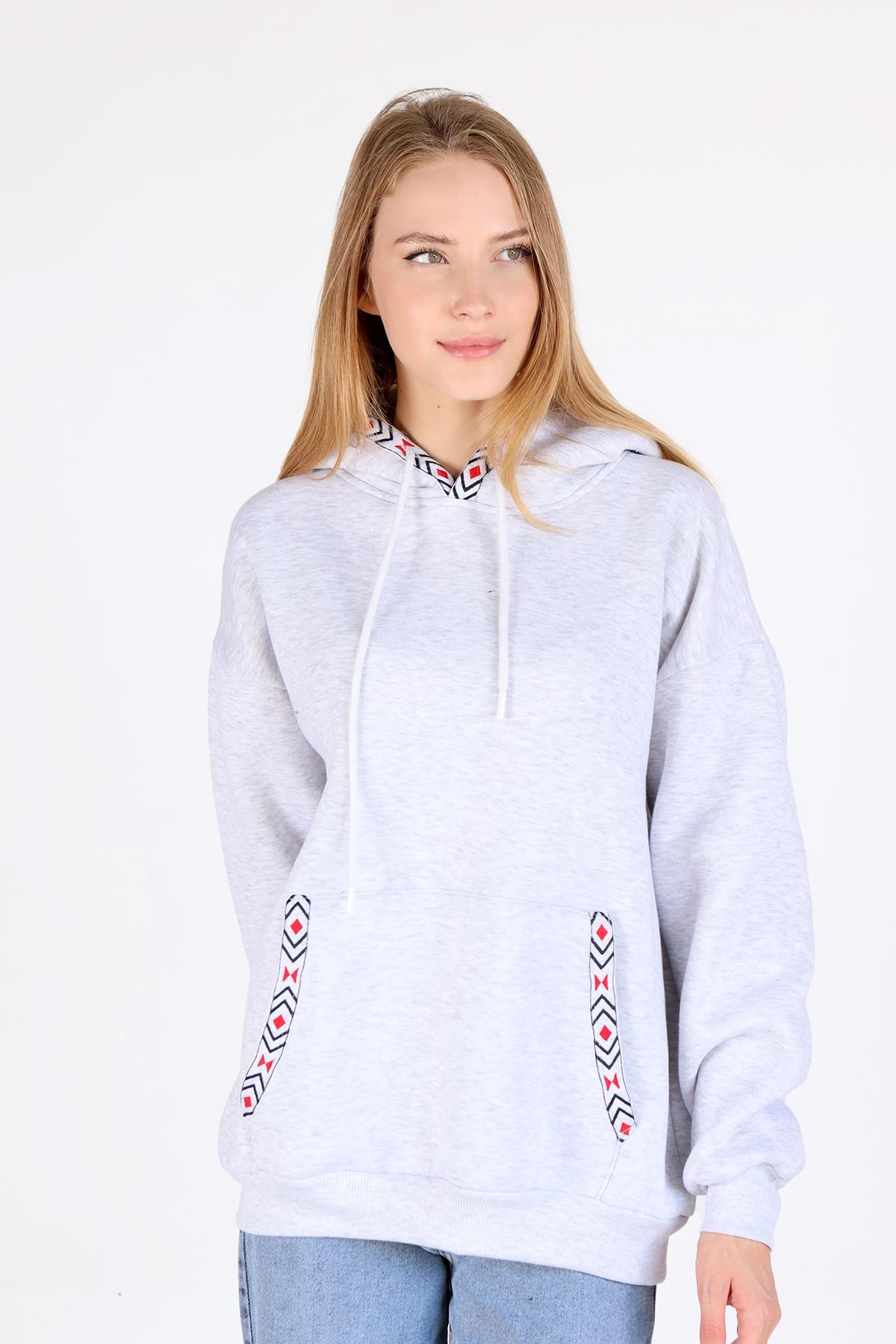 Karmelanj Yaka Cep Nakışlı Kapüşonlu Sweat 9141M - 1